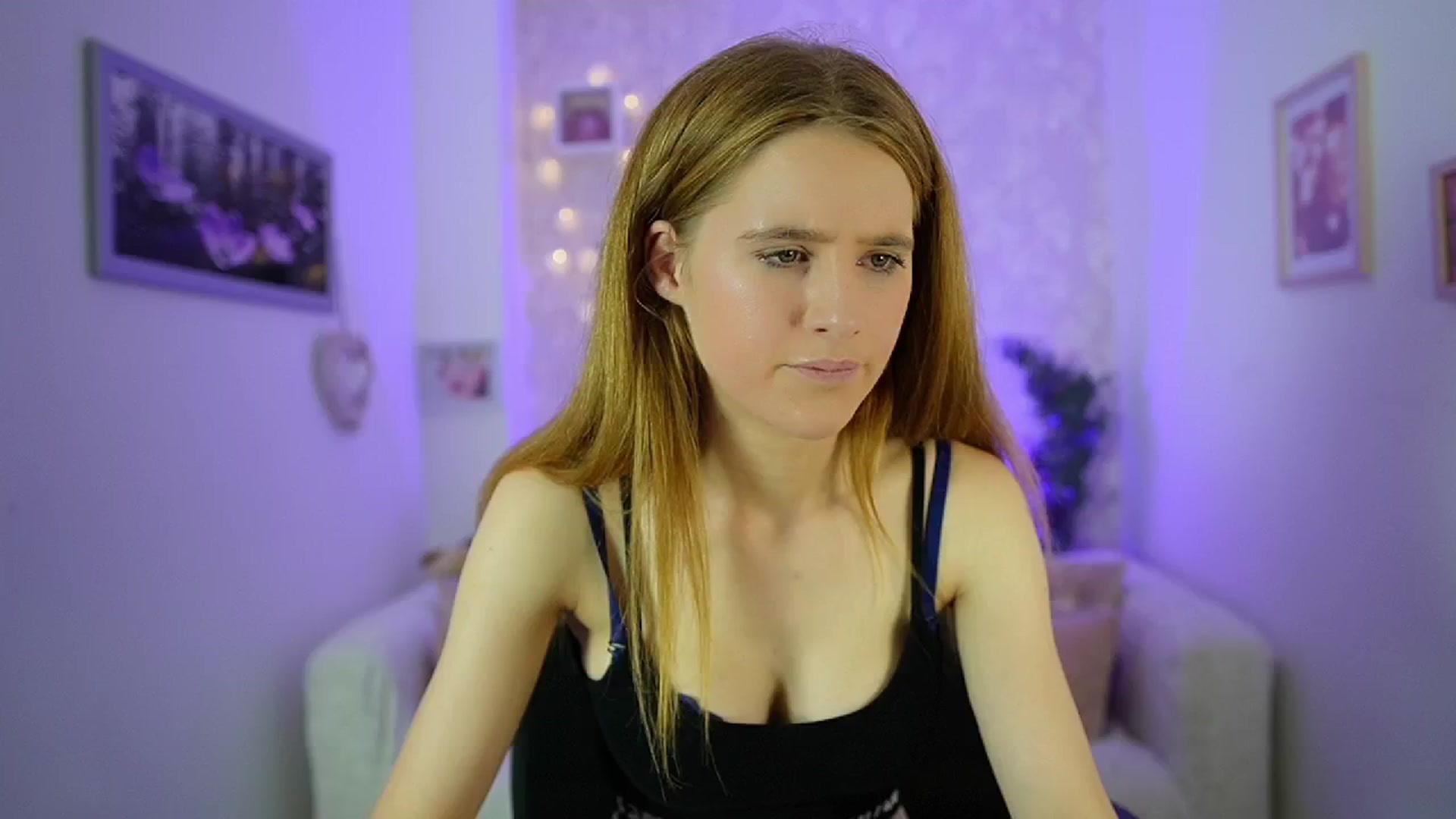 Gallery image thumbnail from Monika_Dee's myfreecams stream on, 07/05/2024, 14:33 image 1 of 20