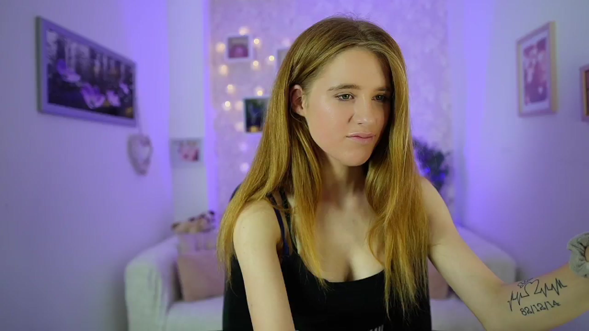 Gallery image thumbnail from Monika_Dee's myfreecams stream on, 07/05/2024, 14:33 image 8 of 20