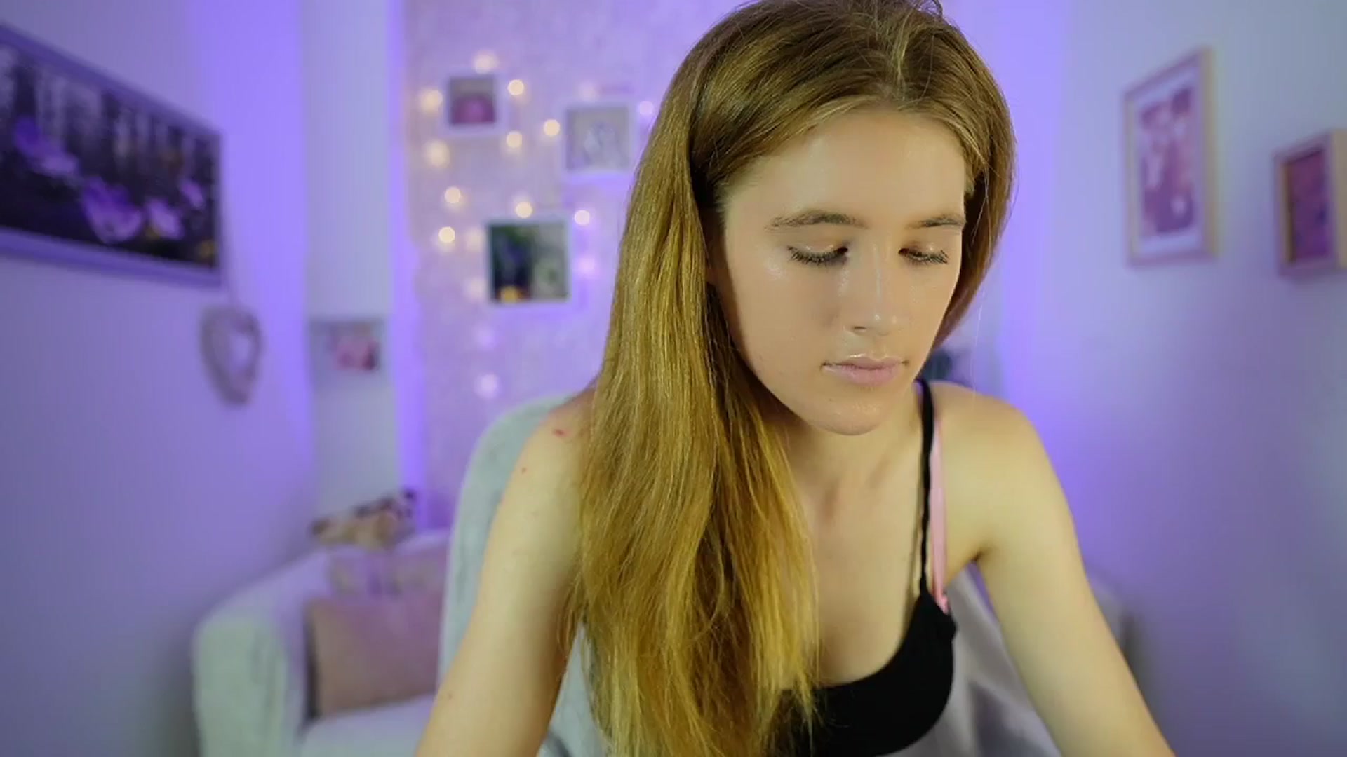 Gallery image thumbnail from Monika_Dee's myfreecams stream on, 07/09/2024, 14:51 image 10 of 20