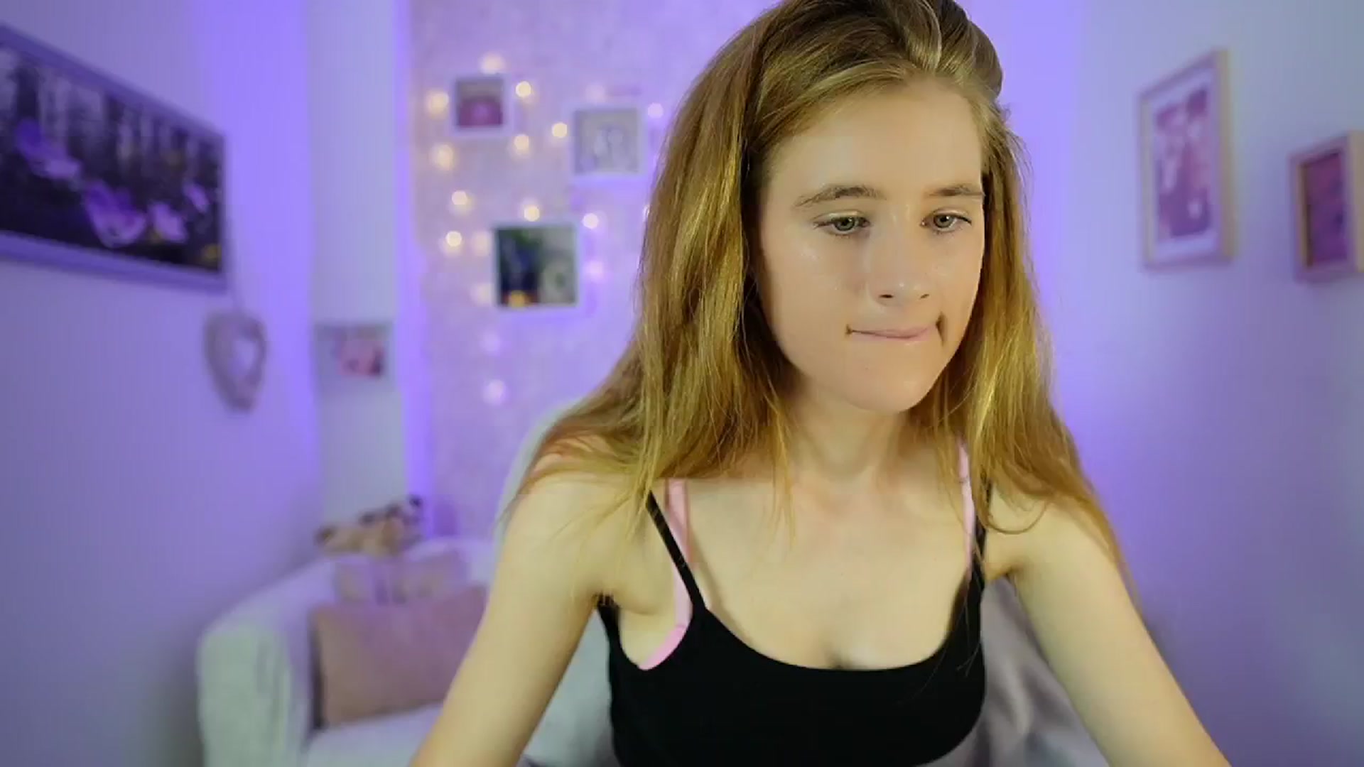 Gallery image thumbnail from Monika_Dee's myfreecams stream on, 07/09/2024, 15:56 image 6 of 20