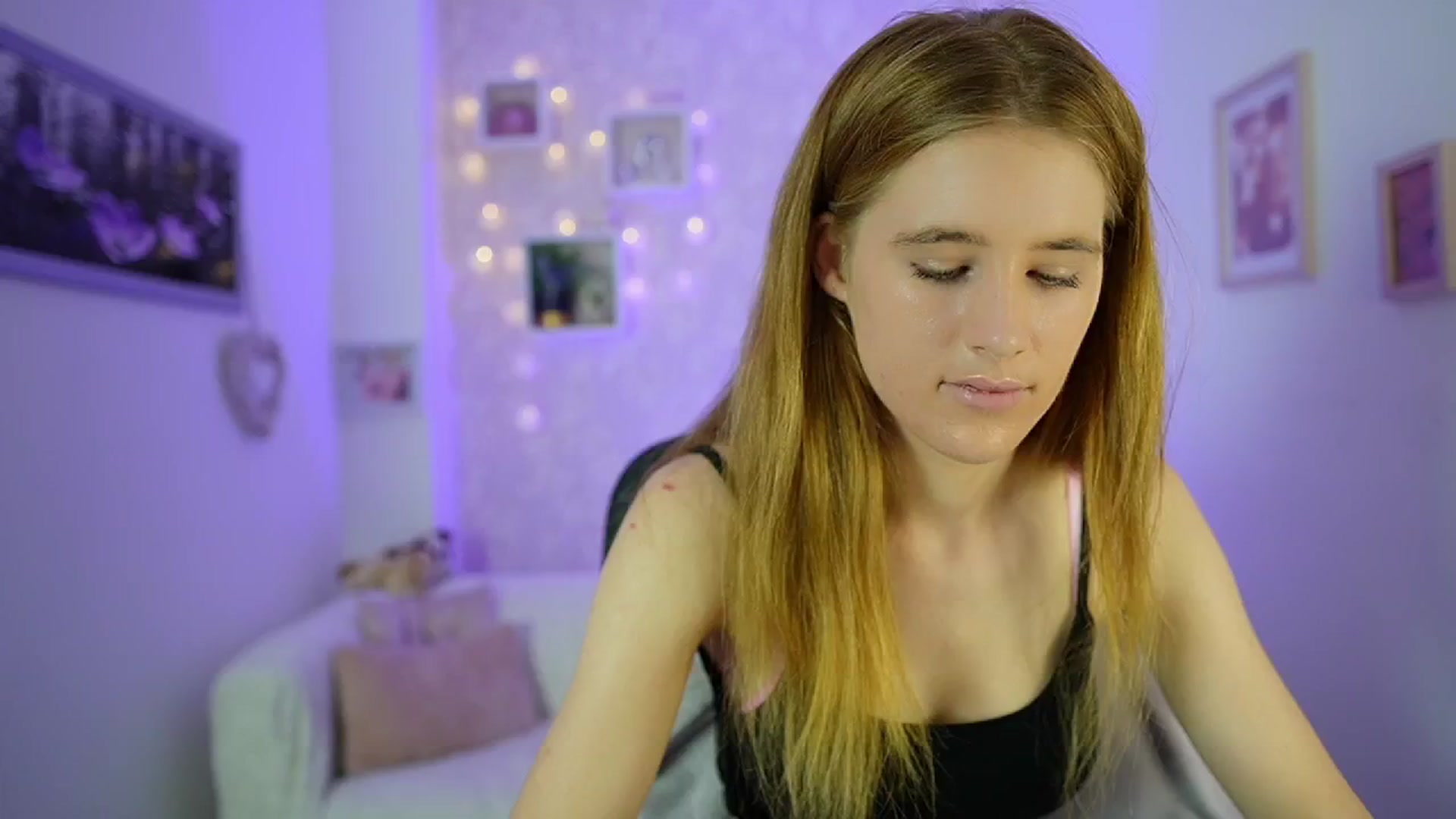 Gallery image thumbnail from Monika_Dee's myfreecams stream on, 07/09/2024, 15:56 image 15 of 20