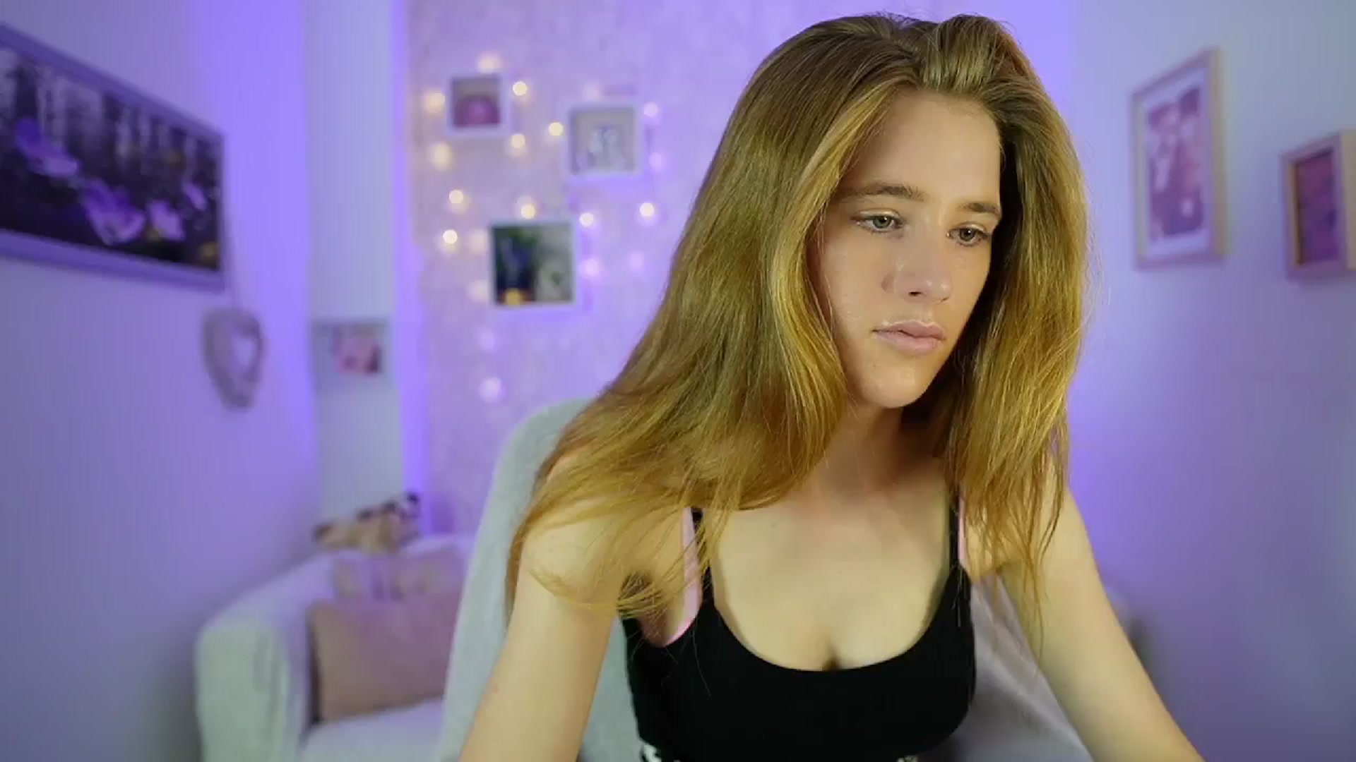 Gallery image thumbnail from Monika_Dee's myfreecams stream on, 07/09/2024, 17:02 image 12 of 20