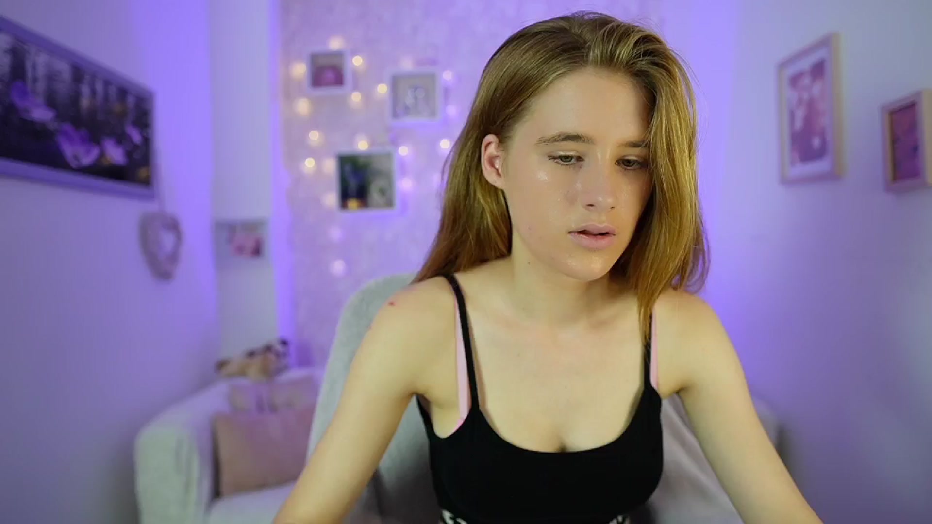 Gallery image thumbnail from Monika_Dee's myfreecams stream on, 07/09/2024, 17:02 image 13 of 20
