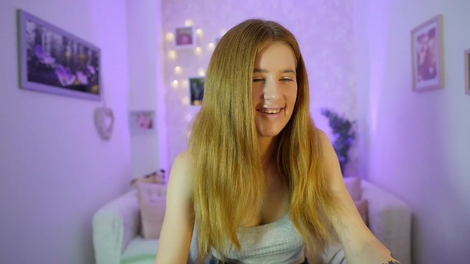 Gallery image thumbnail from Monika_Dee's myfreecams stream on, 07/15/2024, 13:07 image 3 of 20