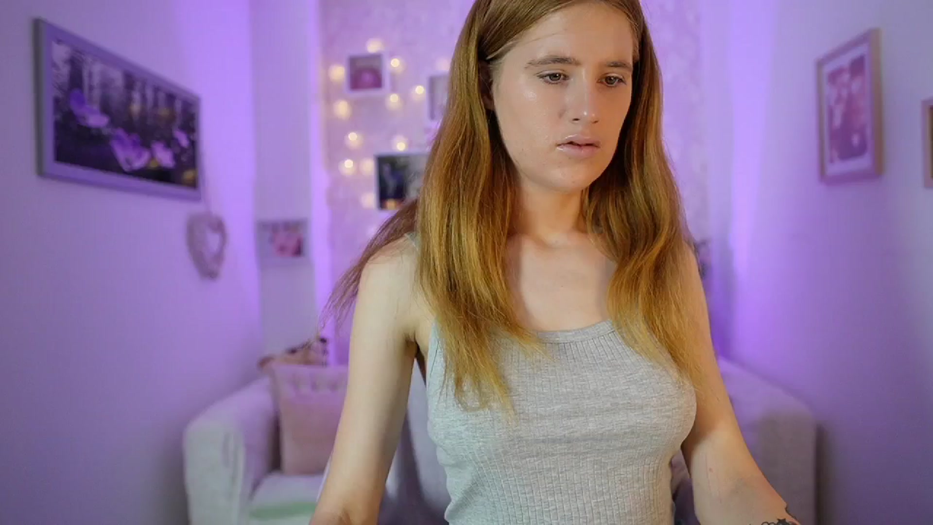 Gallery image thumbnail from Monika_Dee's myfreecams stream on, 07/15/2024, 14:53 image 7 of 20