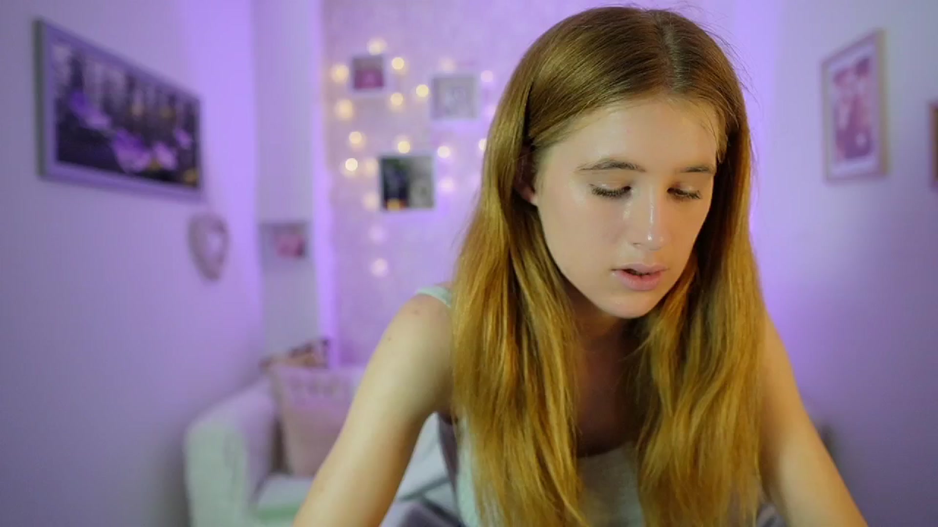 Gallery image thumbnail from Monika_Dee's myfreecams stream on, 07/15/2024, 17:15 image 14 of 20