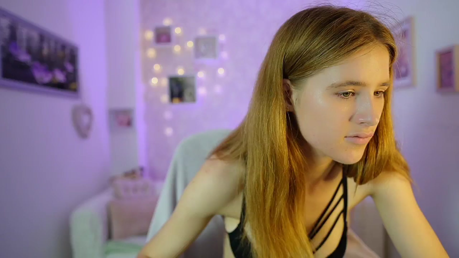 Gallery image thumbnail from Monika_Dee's myfreecams stream on, 07/17/2024, 16:59 image 15 of 20