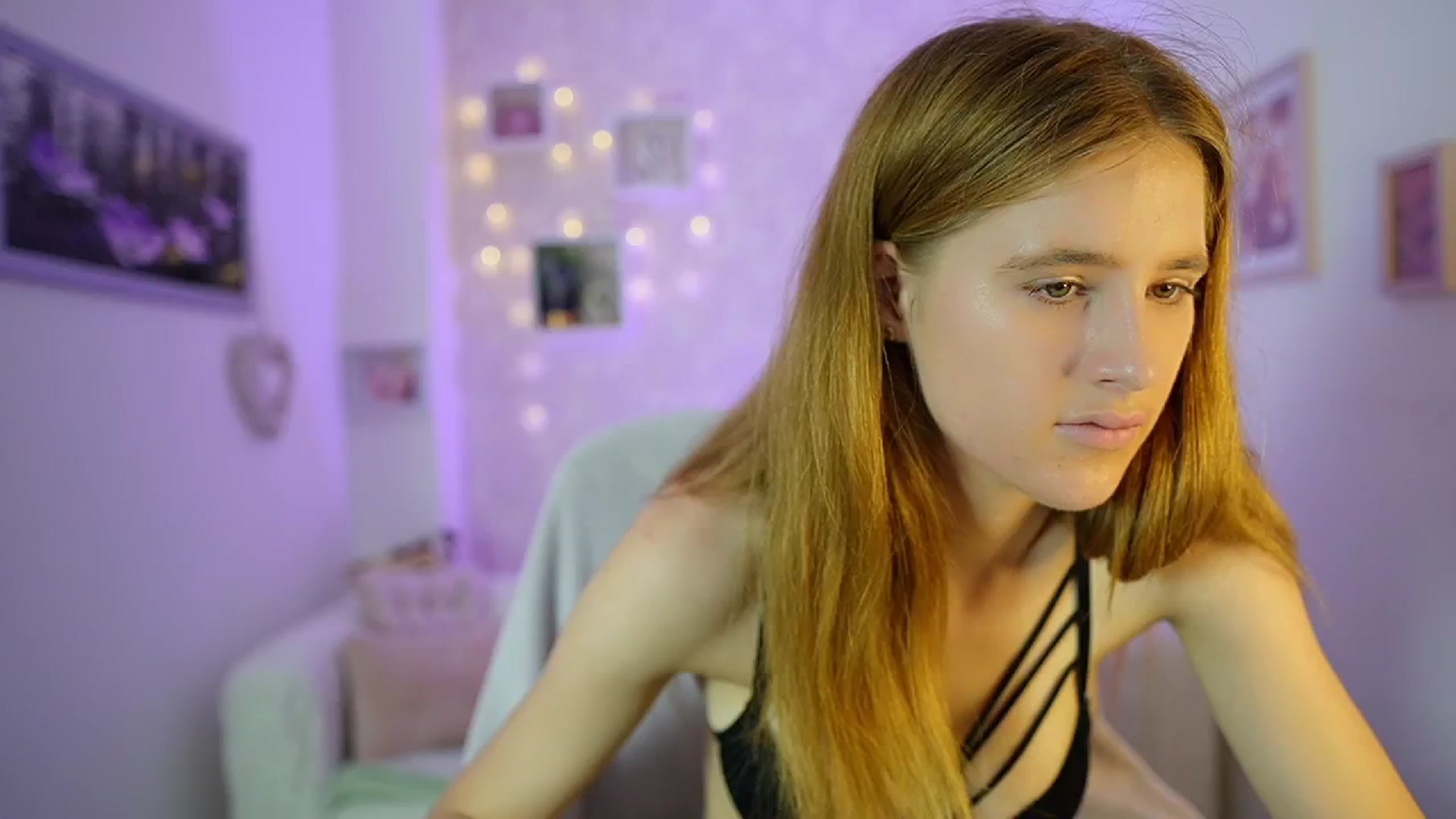 Gallery image thumbnail from Monika_Dee's myfreecams stream on, 07/17/2024, 16:59 image 16 of 20