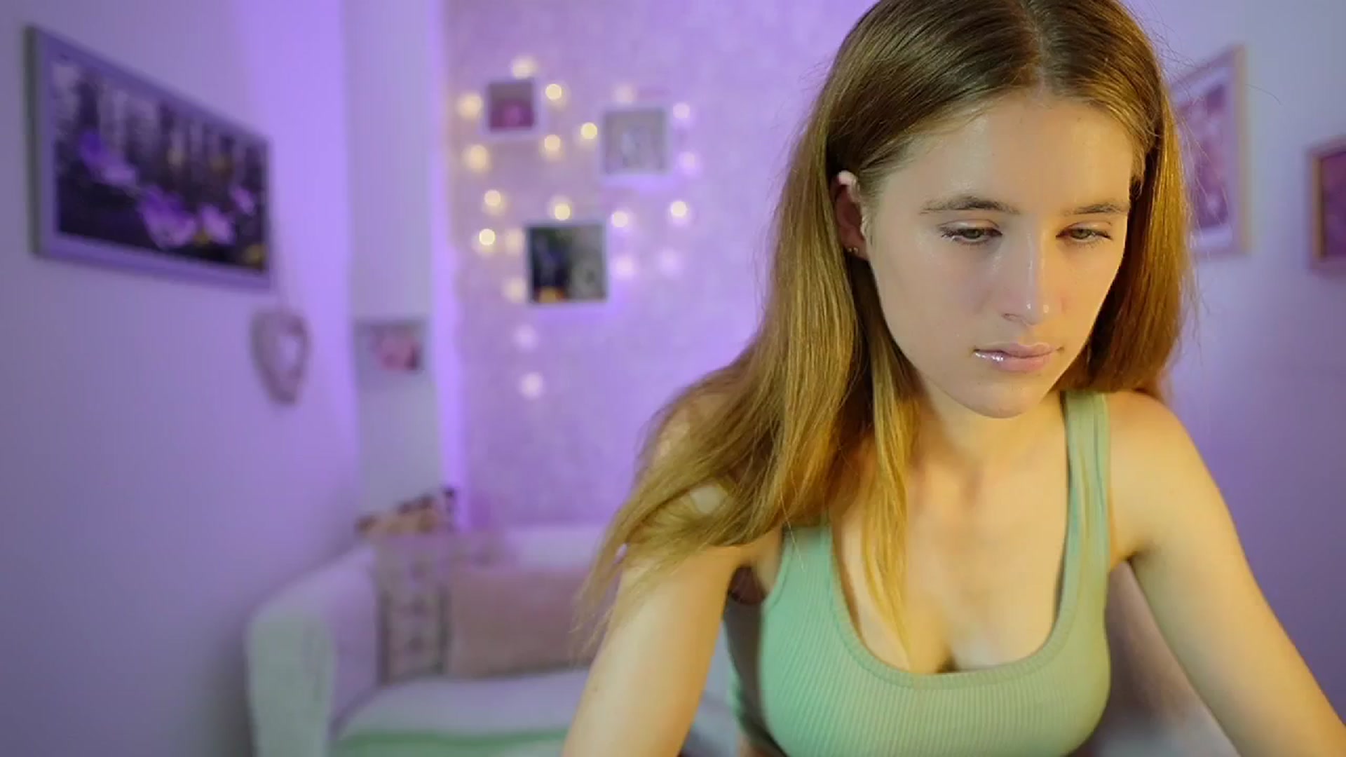 Gallery image thumbnail from Monika_Dee's myfreecams stream on, 07/18/2024, 13:23 image 12 of 20