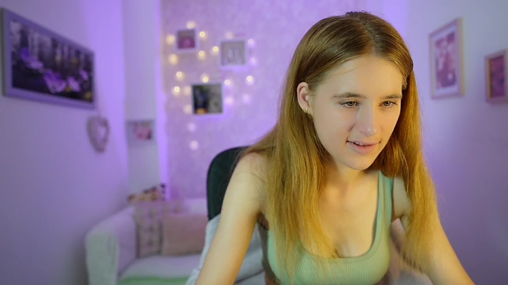 Gallery image thumbnail from Monika_Dee's myfreecams stream on, 07/18/2024, 15:02 image 12 of 20