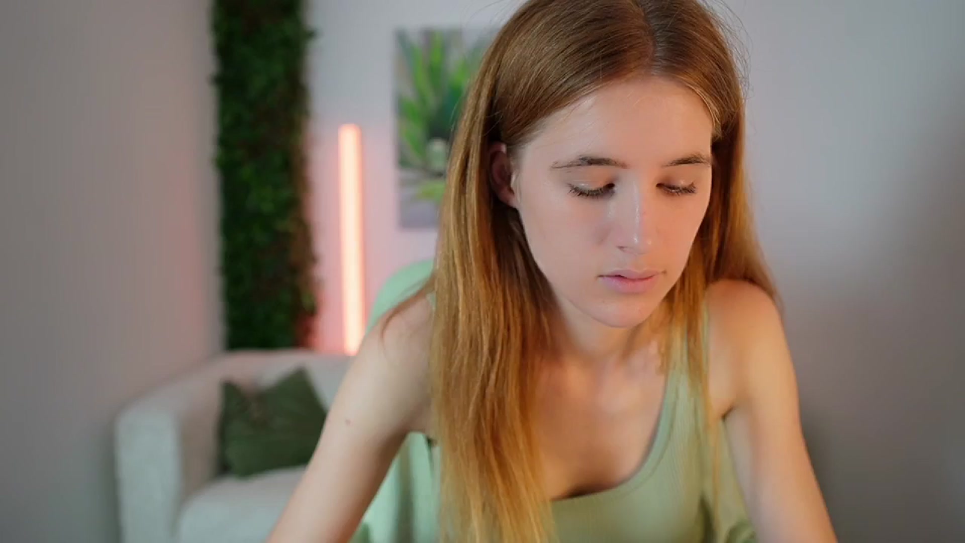 Gallery image thumbnail from Monika_Dee's myfreecams stream on, 07/29/2024, 13:31 image 9 of 20