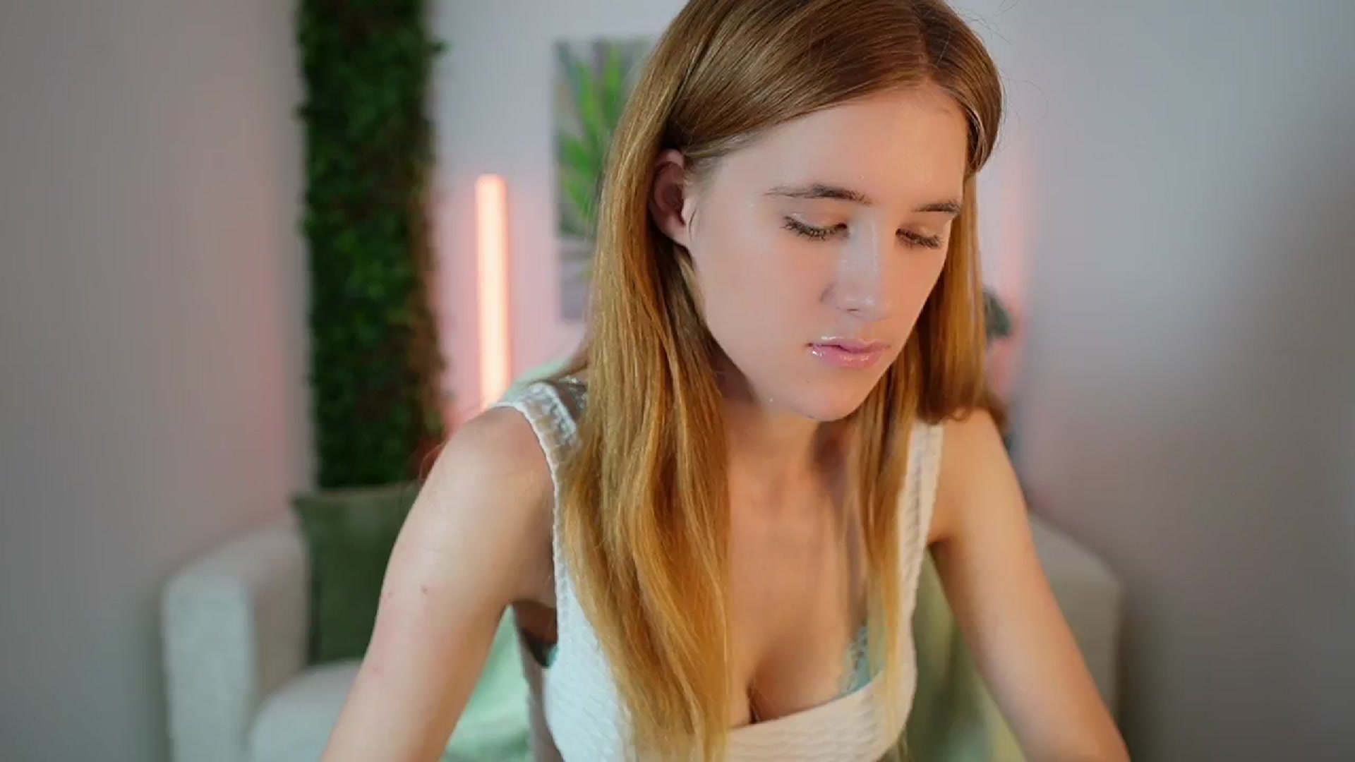 Gallery image thumbnail from Monika_Dee's myfreecams stream on, 07/30/2024, 11:41 image 12 of 20