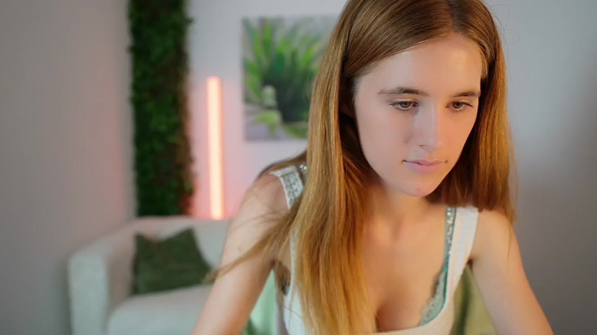 Gallery image thumbnail from Monika_Dee's myfreecams stream on, 07/30/2024, 13:36 image 20 of 20