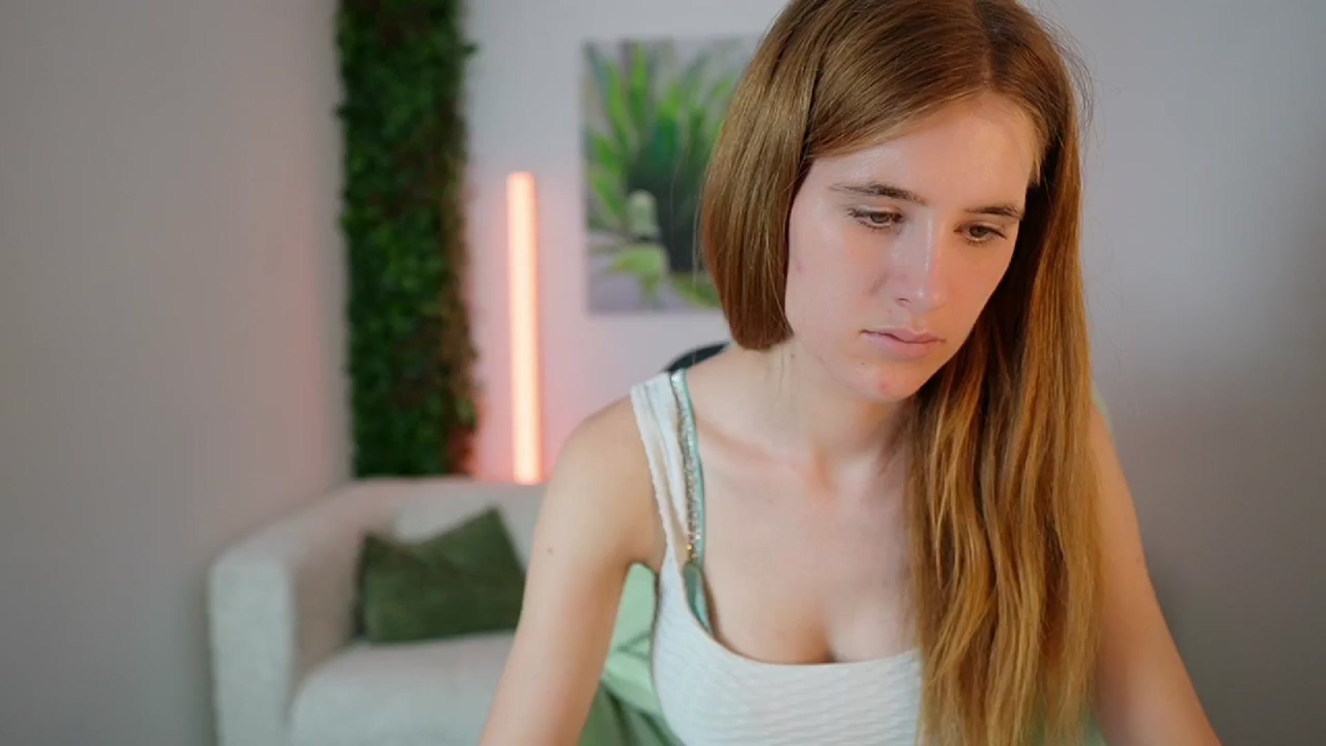 Gallery image thumbnail from Monika_Dee's myfreecams stream on, 07/30/2024, 19:43 image 16 of 20