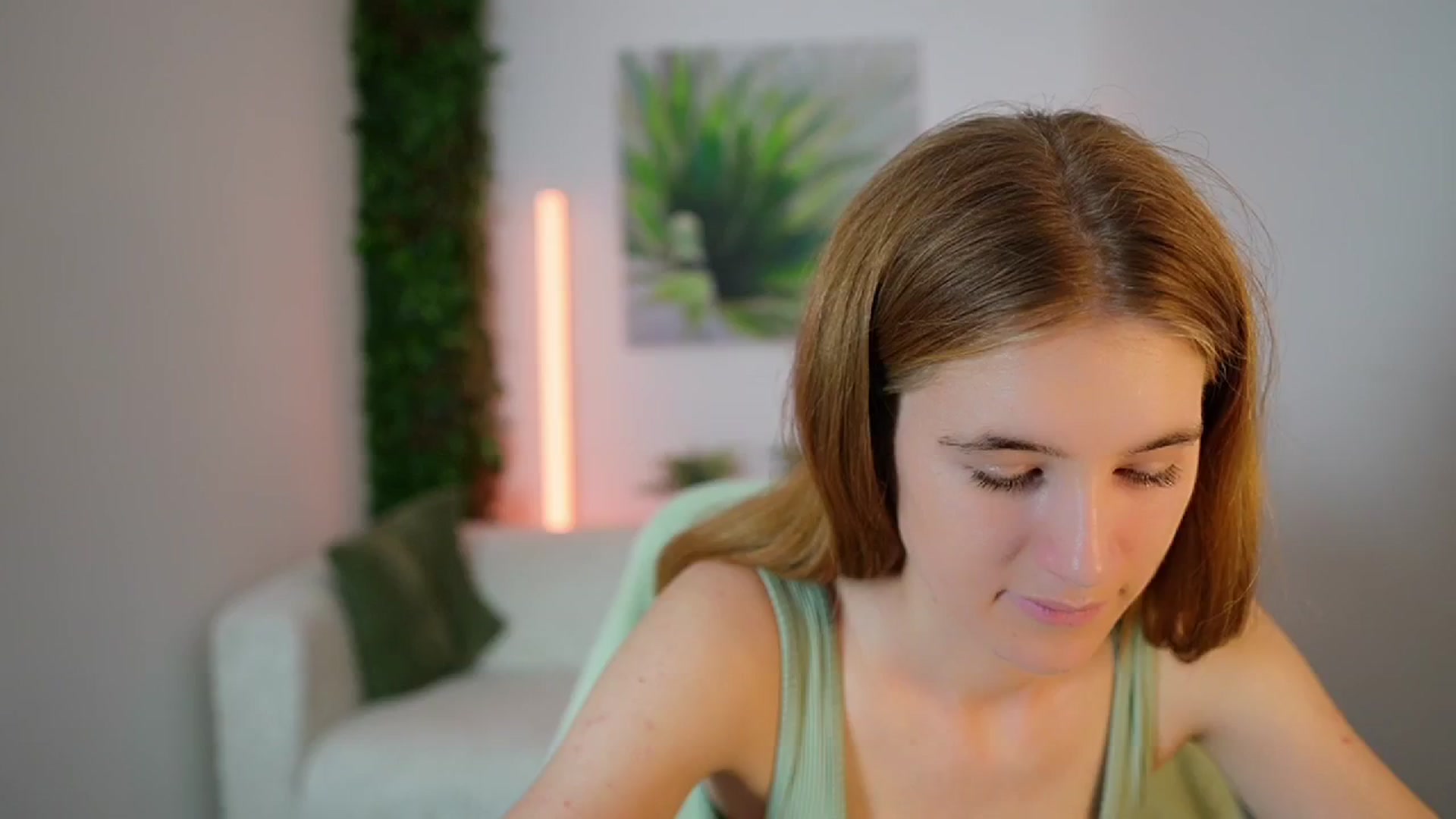 Gallery image thumbnail from Monika_Dee's myfreecams stream on, 08/09/2024, 17:32 image 2 of 20