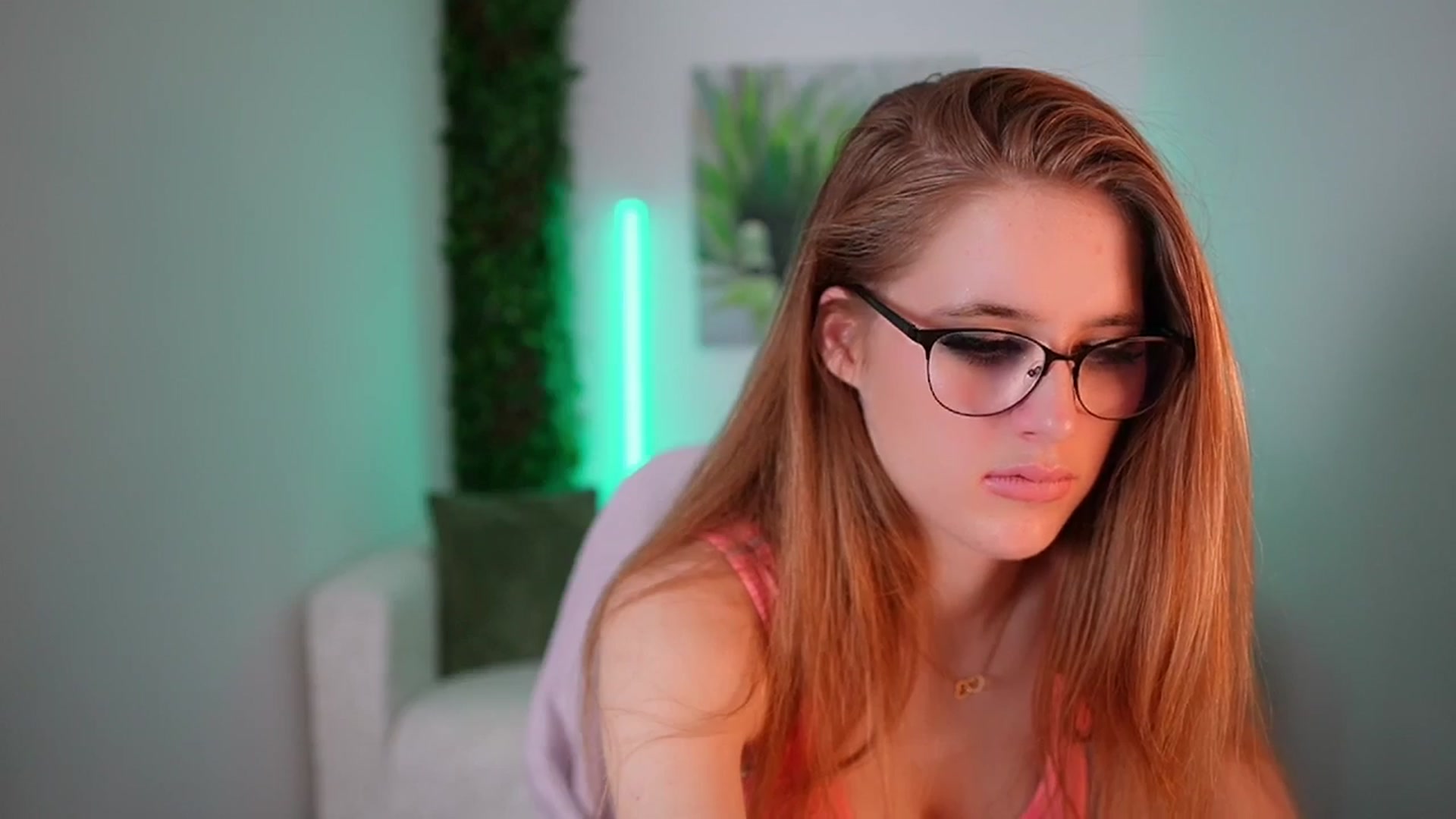 Gallery image thumbnail from Monika_Dee's myfreecams stream on, 11/29/2024, 03:38 image 16 of 20