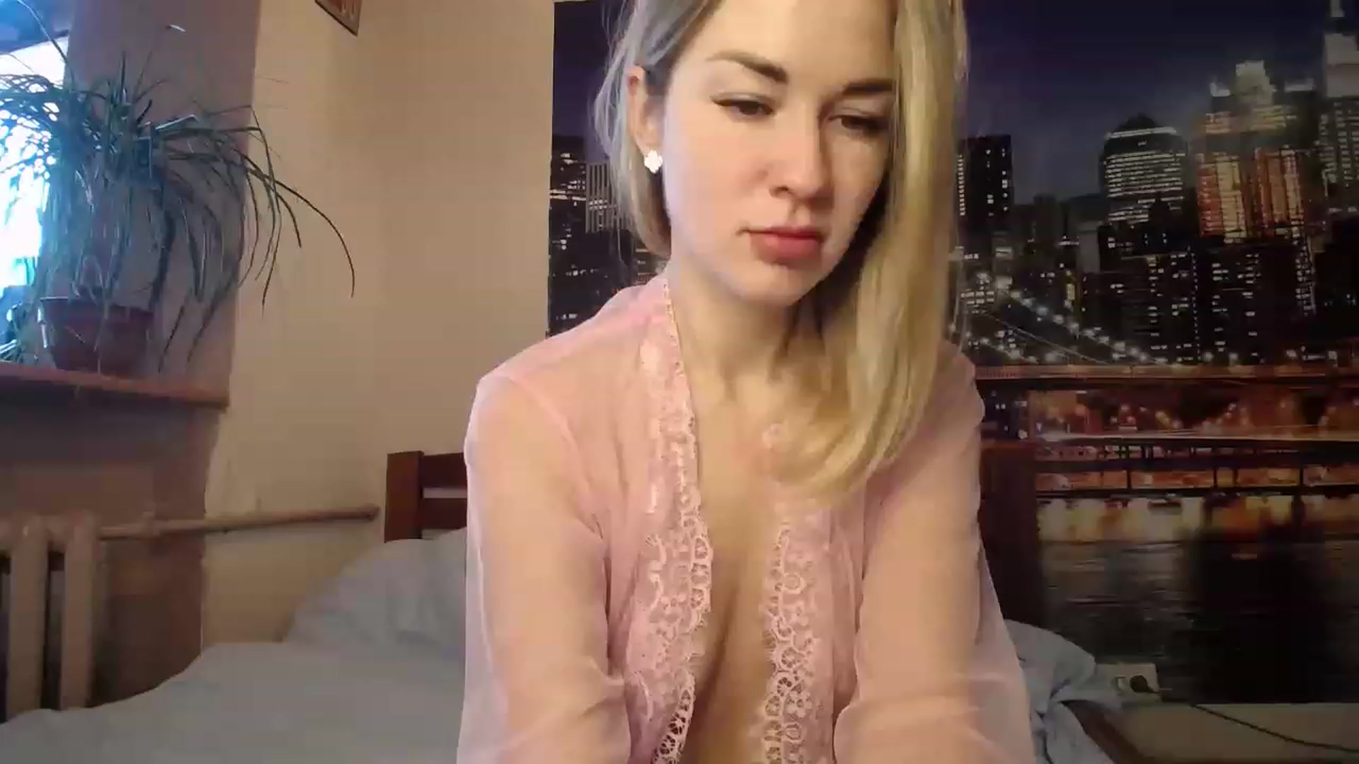 Gallery image thumbnail from Monika_Silver's myfreecams stream on, 12/21/2022, 11:31 image 6 of 20