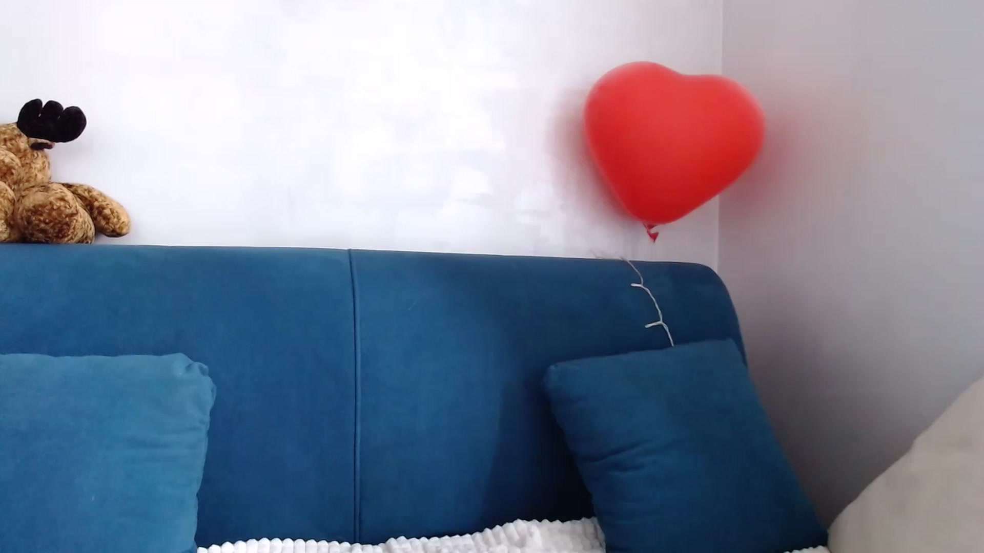 Gallery image thumbnail from Monika_lucci's myfreecams stream on, 03/22/2023, 10:17 image 14 of 20