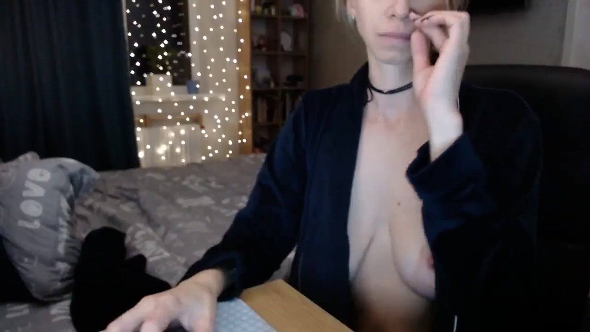 Gallery image thumbnail from Monika_lucci's myfreecams stream on, 11/14/2023, 15:56 image 16 of 20