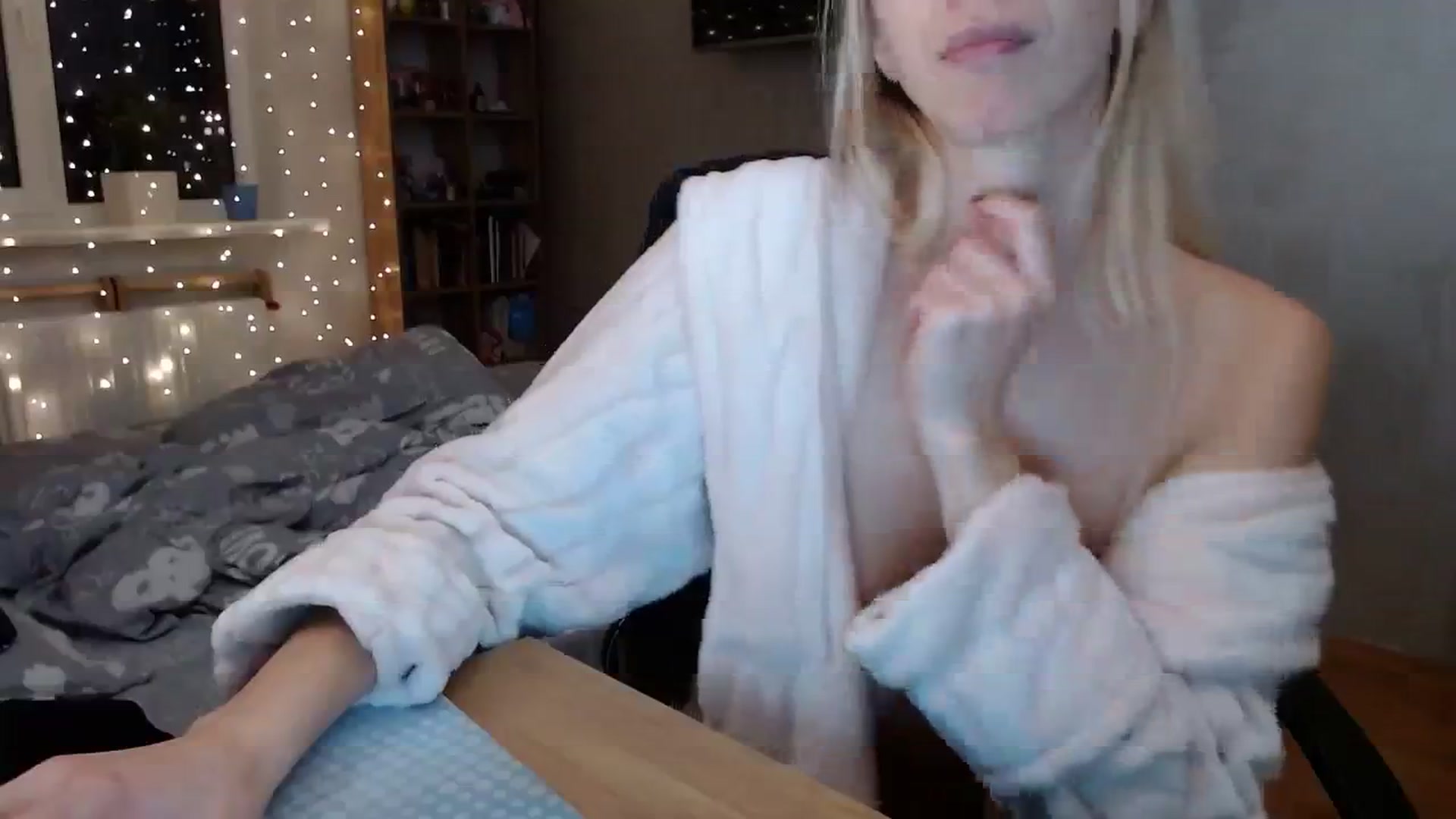 Gallery image thumbnail from Monika_lucci's myfreecams stream on, 11/16/2023, 17:48 image 11 of 20