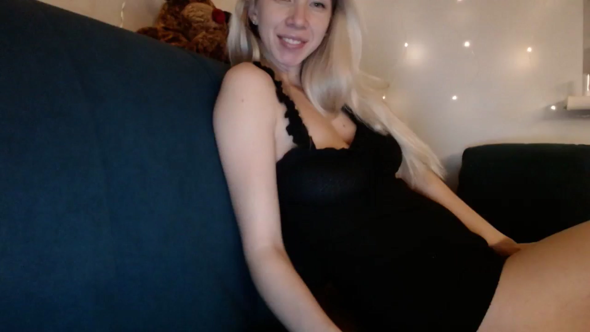 Gallery image thumbnail from Monika_lucci's myfreecams stream on, 12/30/2023, 16:52 image 2 of 20