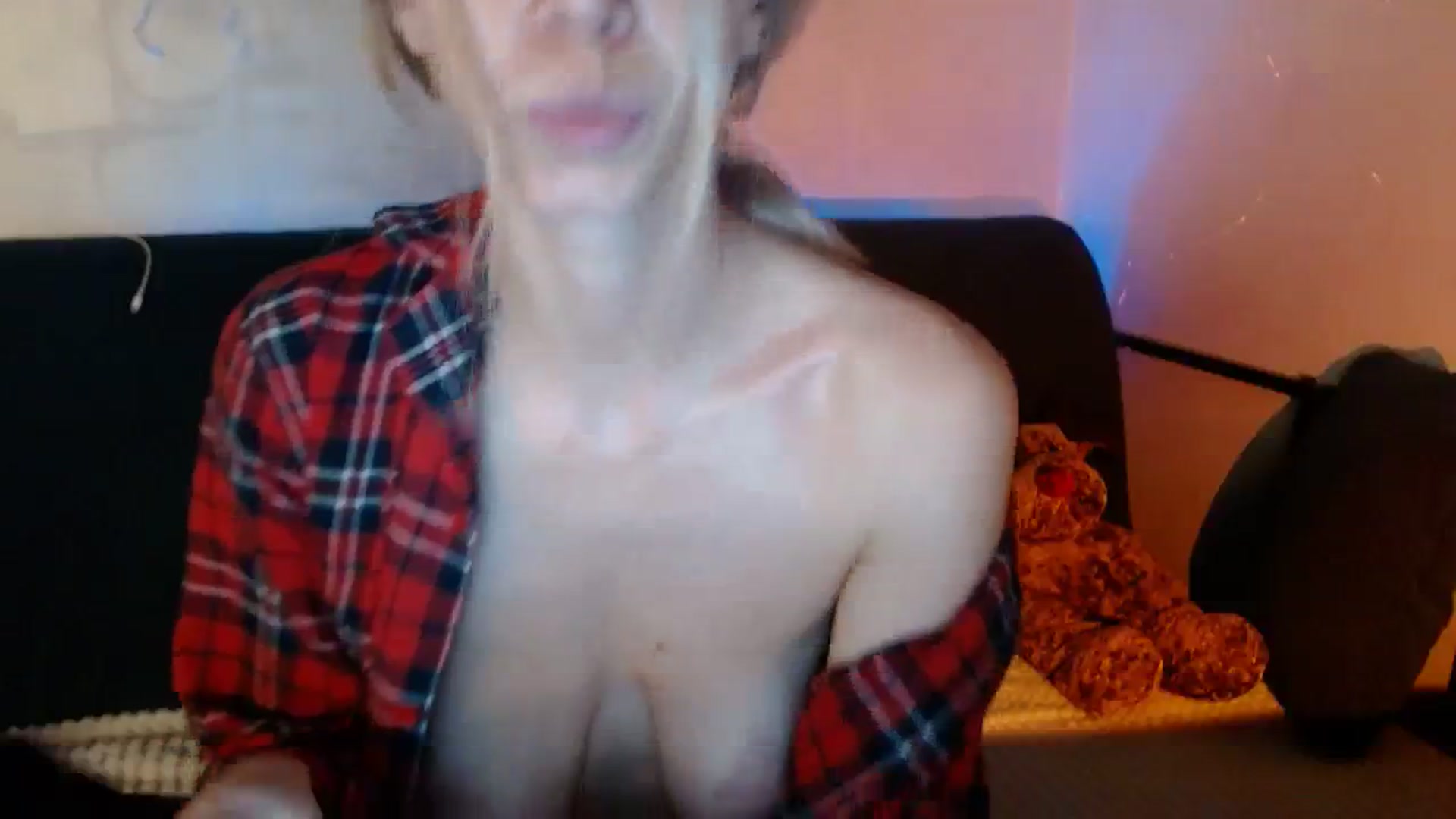 Gallery image thumbnail from Monika_lucci's myfreecams stream on, 02/12/2024, 18:02 image 18 of 20
