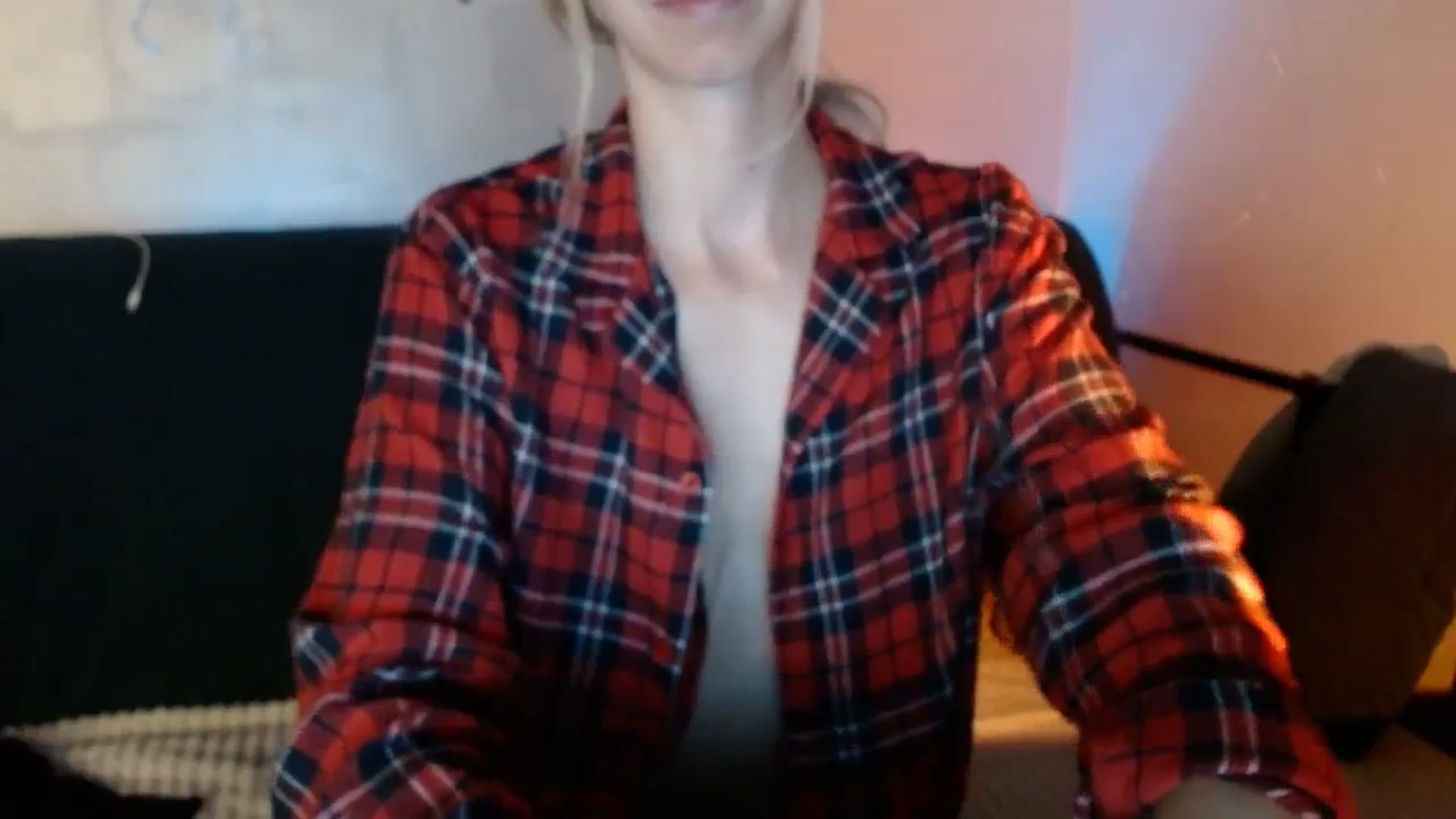 Gallery image thumbnail from Monika_lucci's myfreecams stream on, 02/12/2024, 18:02 image 11 of 20