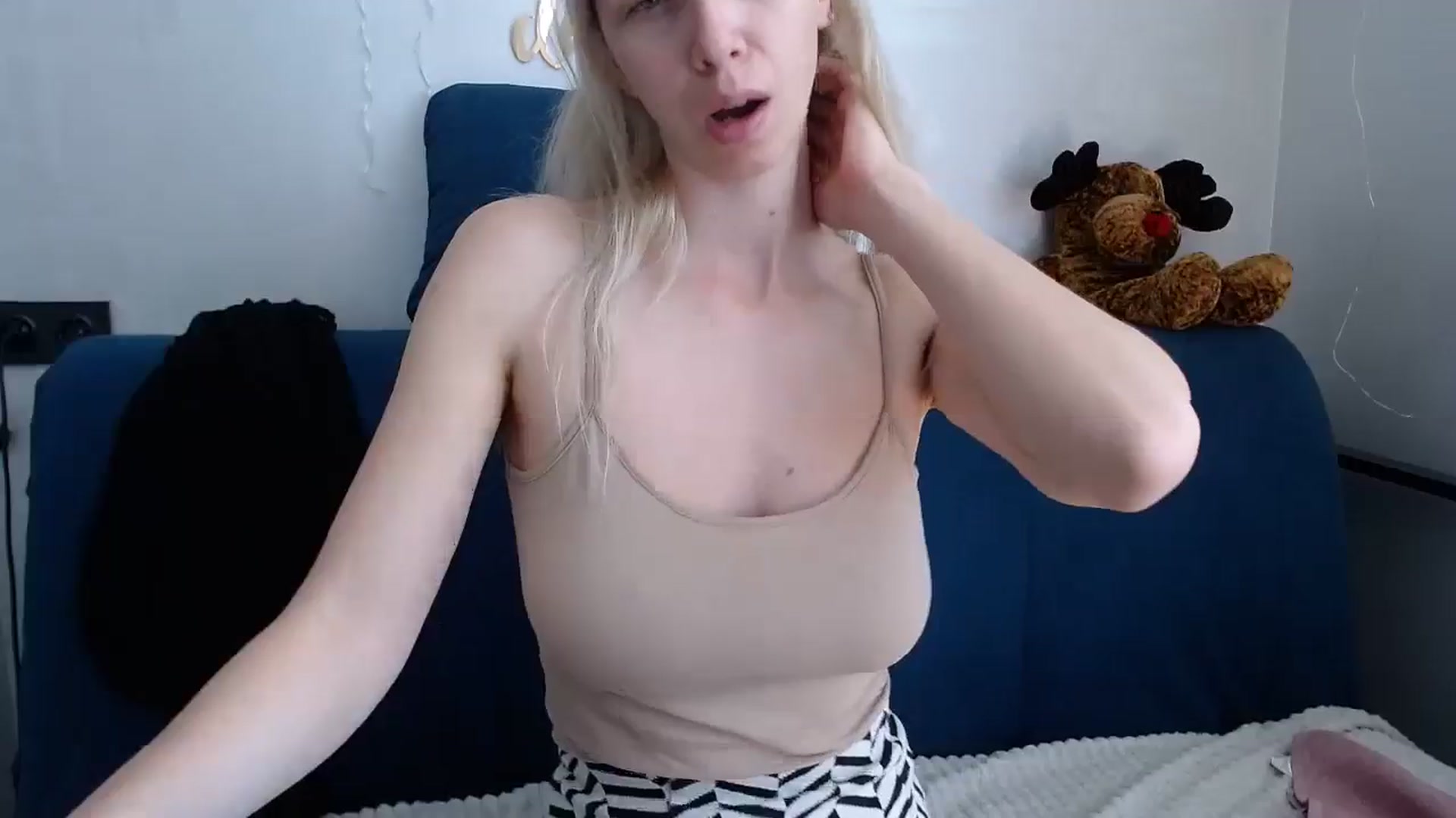 Gallery image thumbnail from Monika_lucci's myfreecams stream on, 05/24/2024, 12:44 image 17 of 20