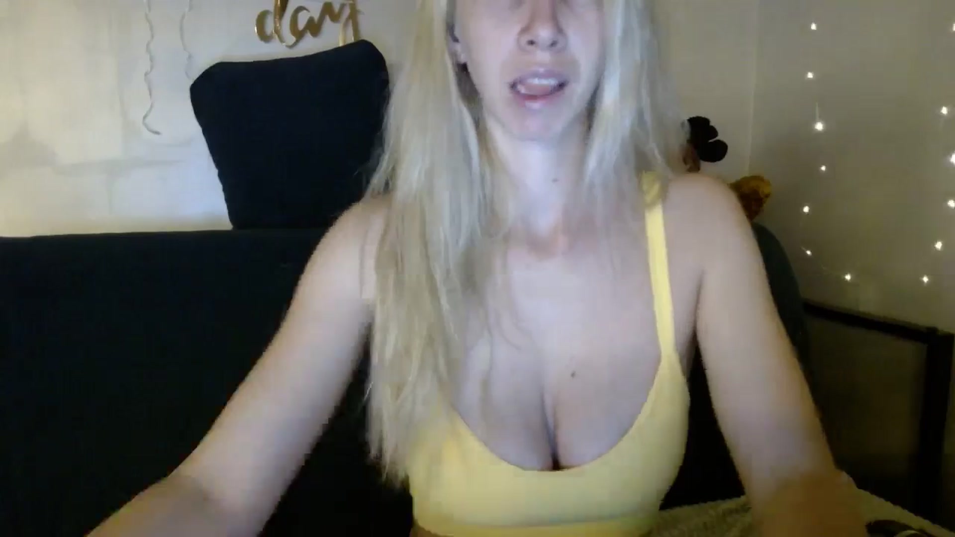 Gallery image thumbnail from Monika_lucci's myfreecams stream on, 05/27/2024, 20:07 image 12 of 20