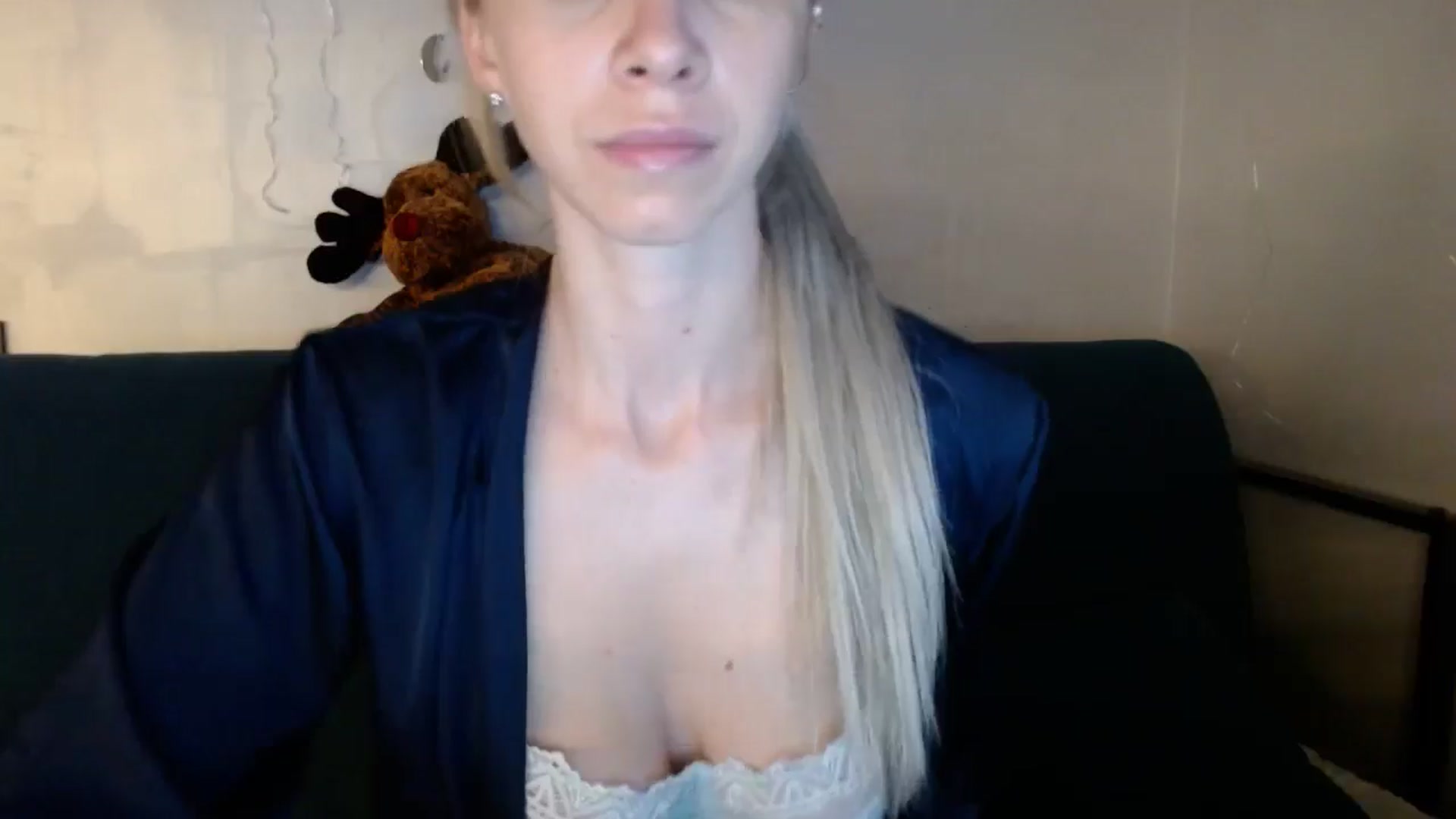 Gallery image thumbnail from Monika_lucci's myfreecams stream on, 06/04/2024, 17:48 image 7 of 20