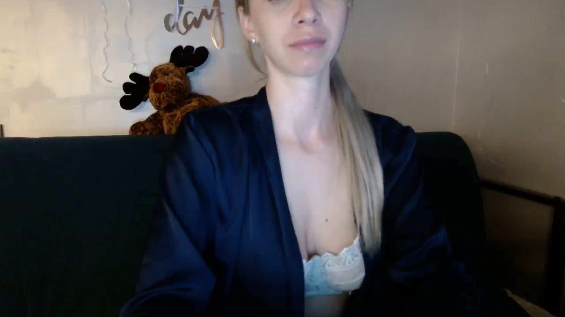 Gallery image thumbnail from Monika_lucci's myfreecams stream on, 06/04/2024, 17:48 image 8 of 20