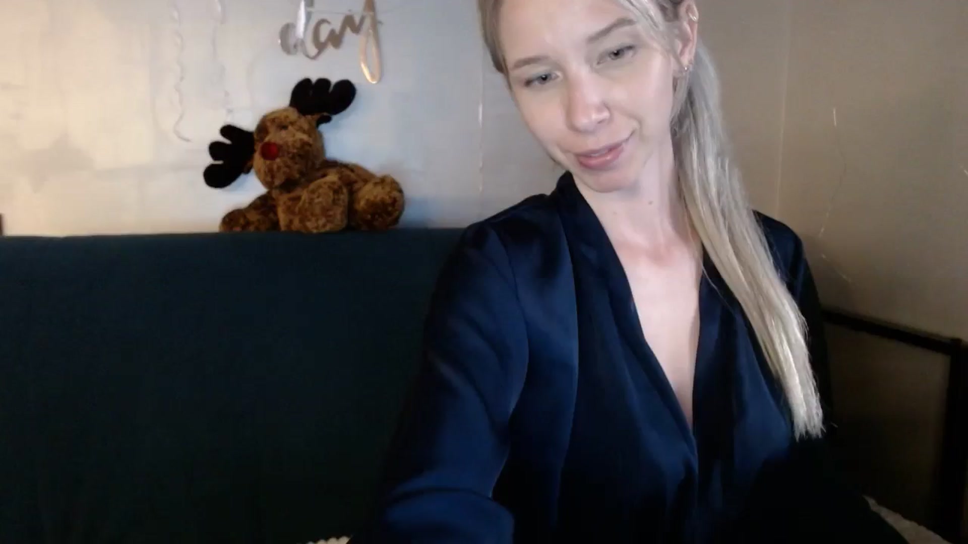Gallery image thumbnail from Monika_lucci's myfreecams stream on, 06/04/2024, 17:48 image 3 of 20