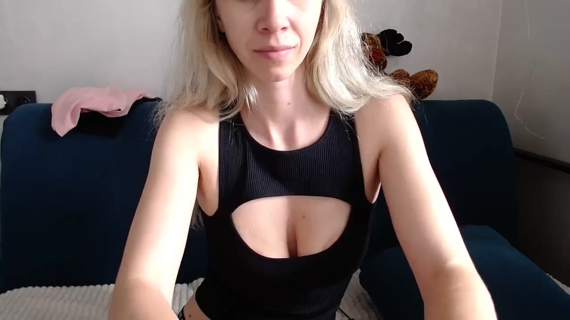 Gallery image thumbnail from Monika_lucci's myfreecams stream on, 06/14/2024, 14:26 image 14 of 20
