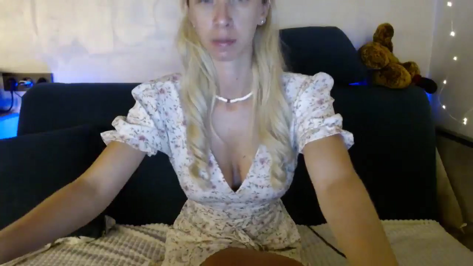 Gallery image thumbnail from Monika_lucci's myfreecams stream on, 07/28/2024, 19:32 image 16 of 20