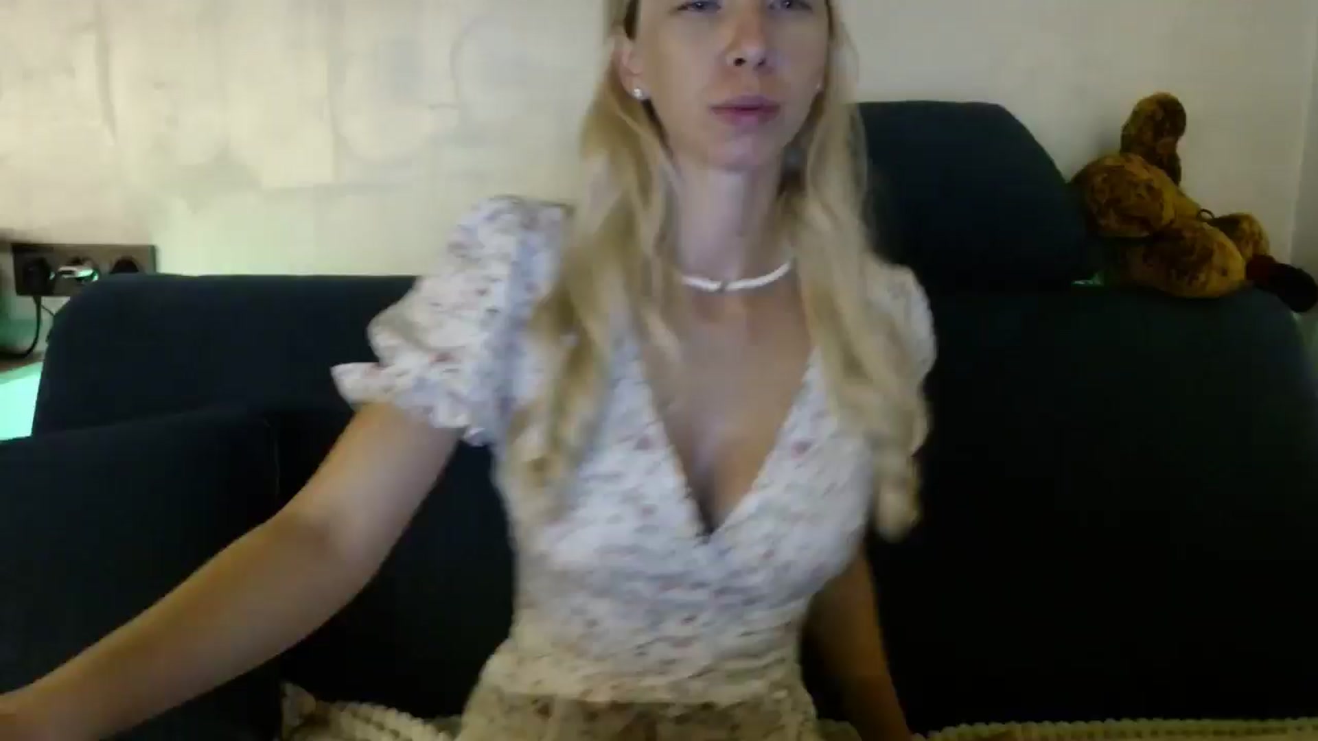 Gallery image thumbnail from Monika_lucci's myfreecams stream on, 07/28/2024, 19:32 image 1 of 20