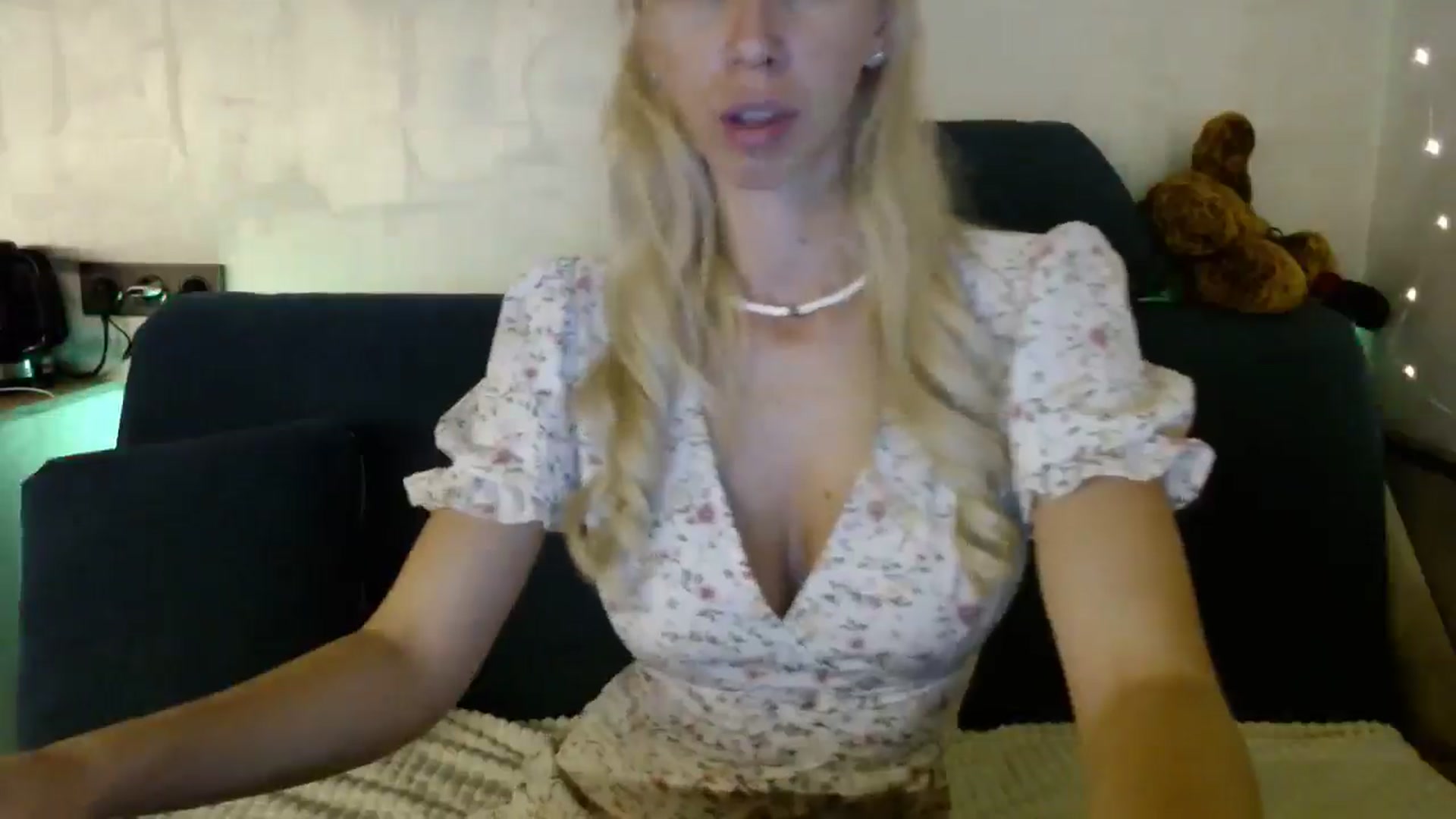 Gallery image thumbnail from Monika_lucci's myfreecams stream on, 07/28/2024, 19:32 image 2 of 20