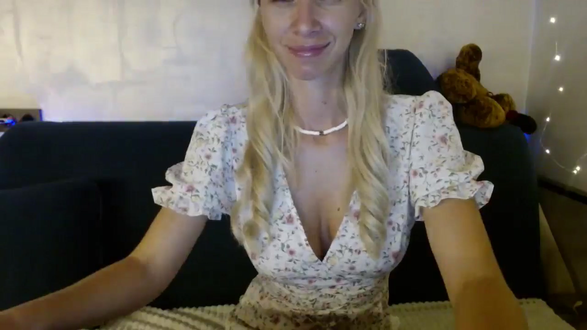 Gallery image thumbnail from Monika_lucci's myfreecams stream on, 07/28/2024, 19:32 image 5 of 20