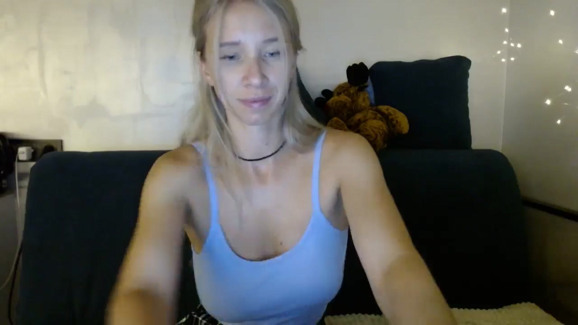 Gallery image thumbnail from Monika_lucci's myfreecams stream on, 08/17/2024, 18:06 image 16 of 20