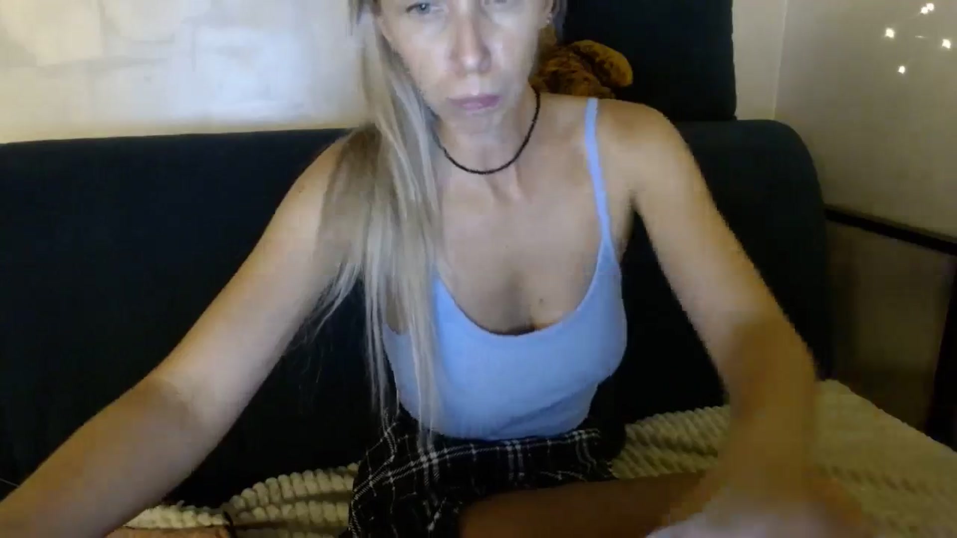 Gallery image thumbnail from Monika_lucci's myfreecams stream on, 08/17/2024, 19:34 image 9 of 20