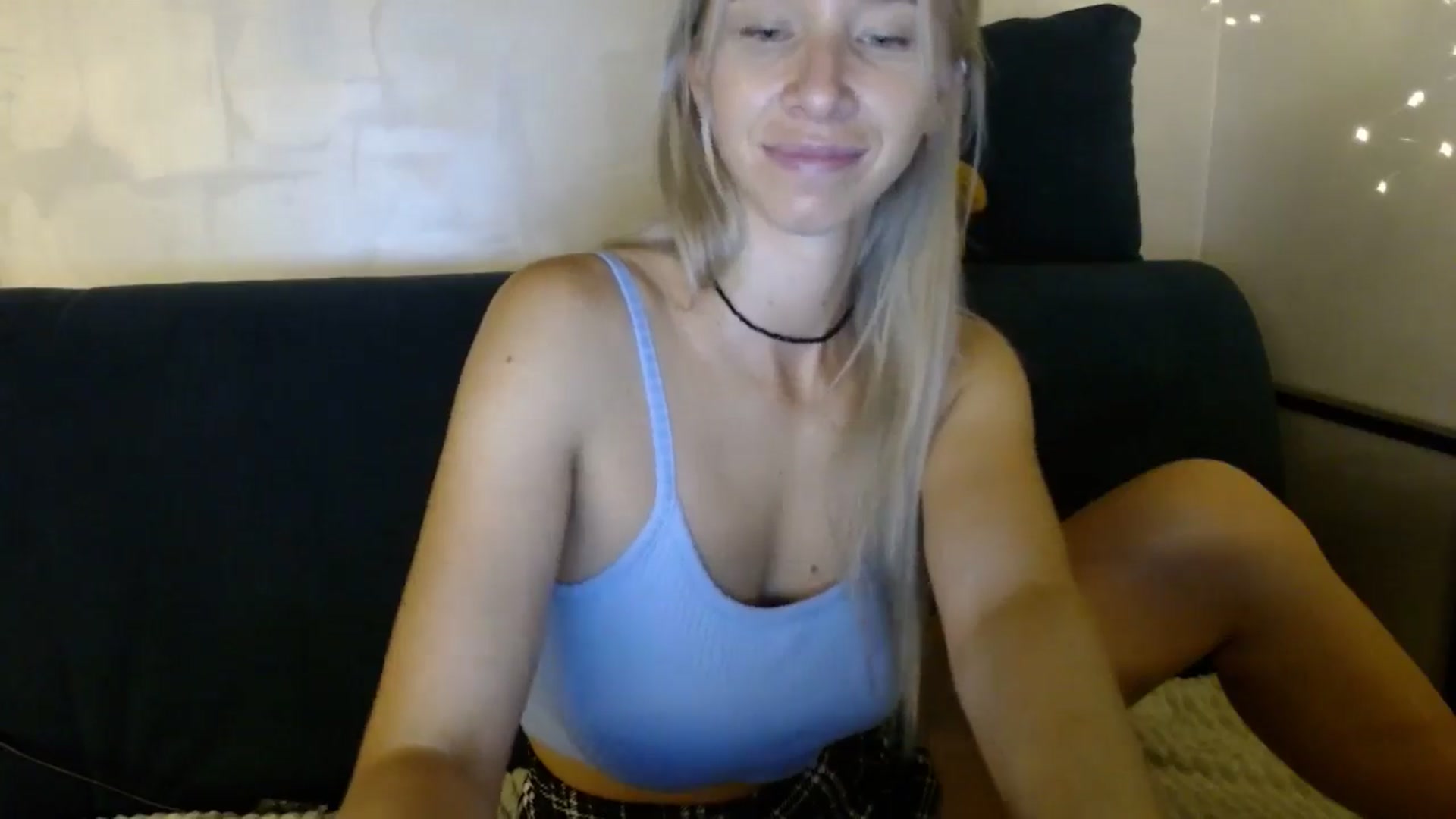 Gallery image thumbnail from Monika_lucci's myfreecams stream on, 08/17/2024, 19:34 image 14 of 20