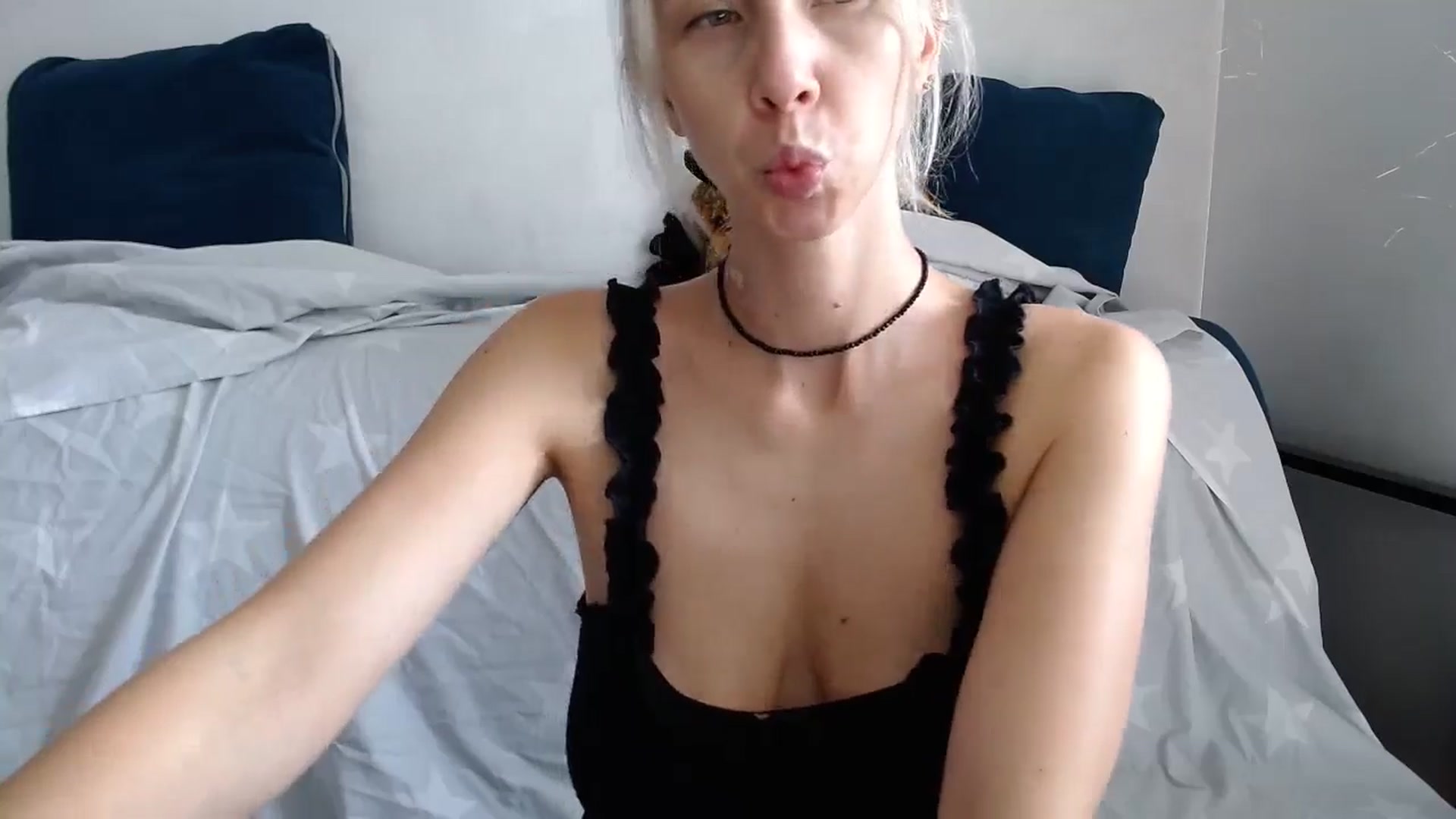 Gallery image thumbnail from Monika_lucci's myfreecams stream on, 08/21/2024, 13:33 image 4 of 20