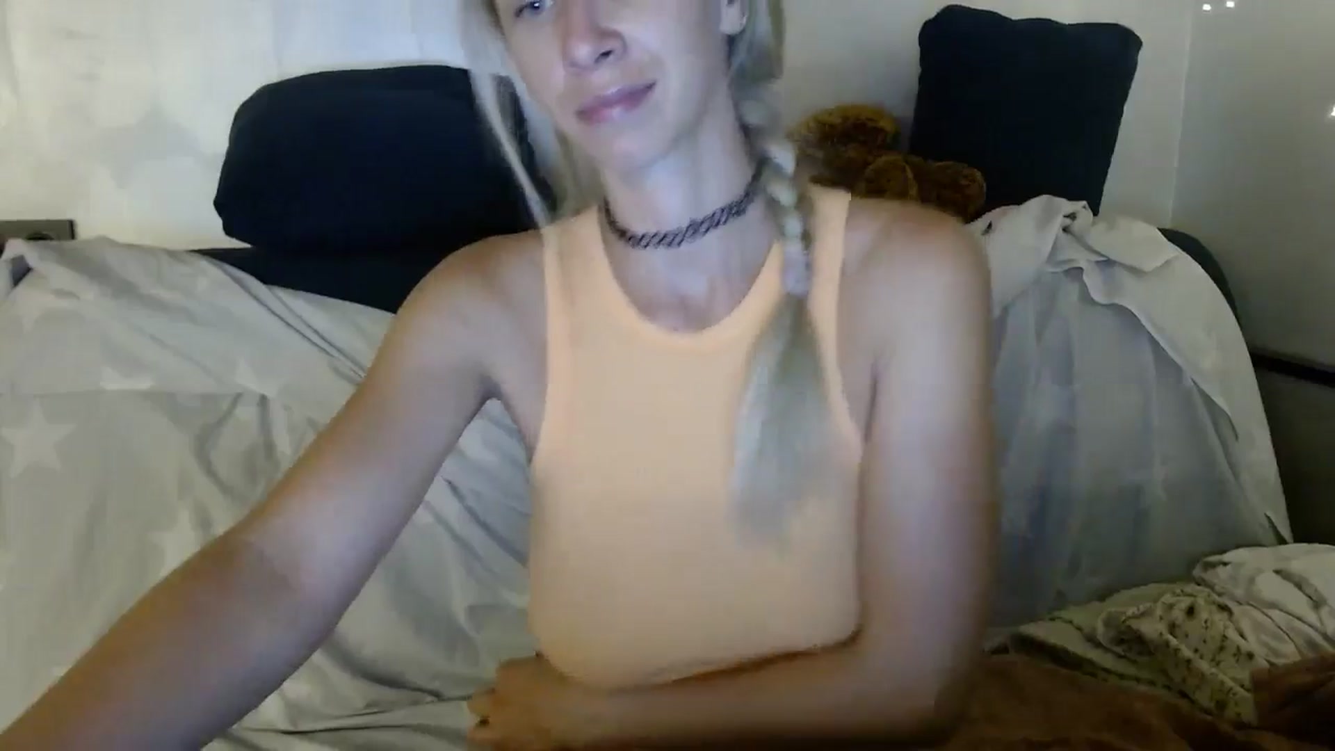 Gallery image thumbnail from Monika_lucci's myfreecams stream on, 08/24/2024, 20:37 image 2 of 20