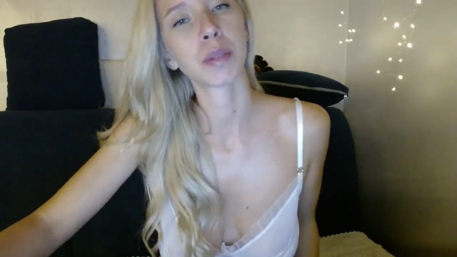Gallery image thumbnail from Monika_lucci's myfreecams stream on, 09/28/2024, 19:14 image 11 of 20