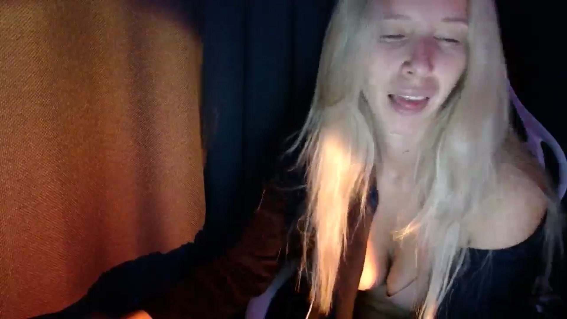 Gallery image thumbnail from Monika_lucci's myfreecams stream on, 10/07/2024, 20:52 image 17 of 20