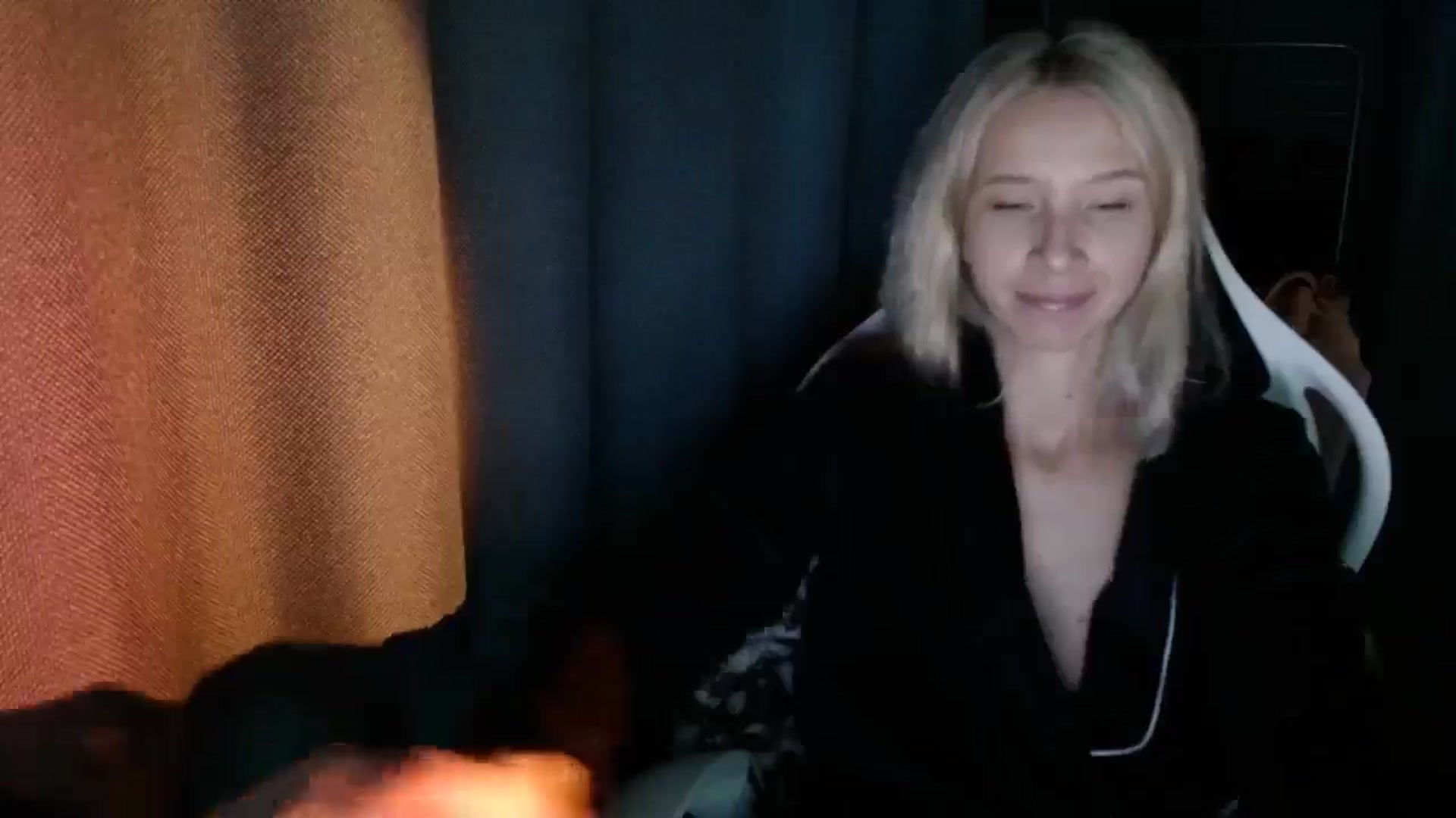 Gallery image thumbnail from Monika_lucci's myfreecams stream on, 10/08/2024, 18:39 image 4 of 20