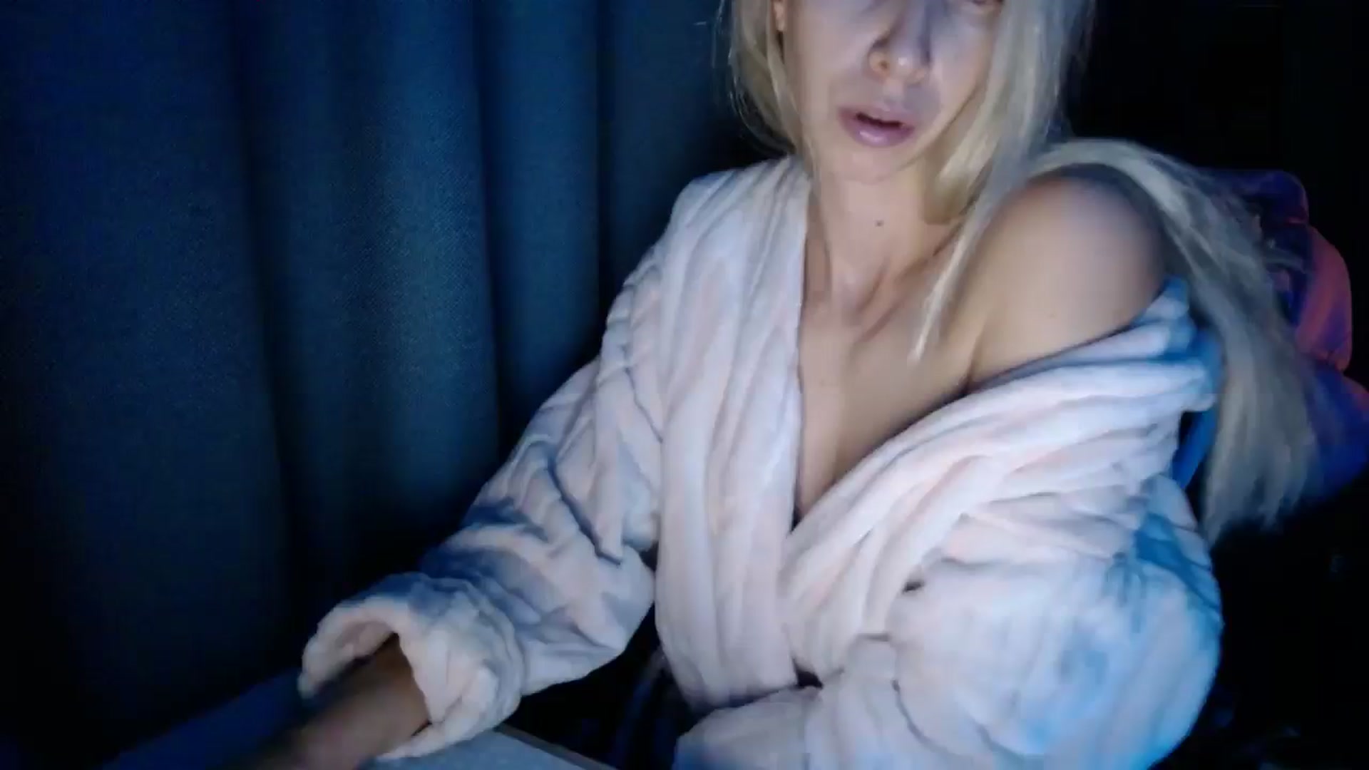 Gallery image thumbnail from Monika_lucci's myfreecams stream on, 10/14/2024, 20:11 image 9 of 20