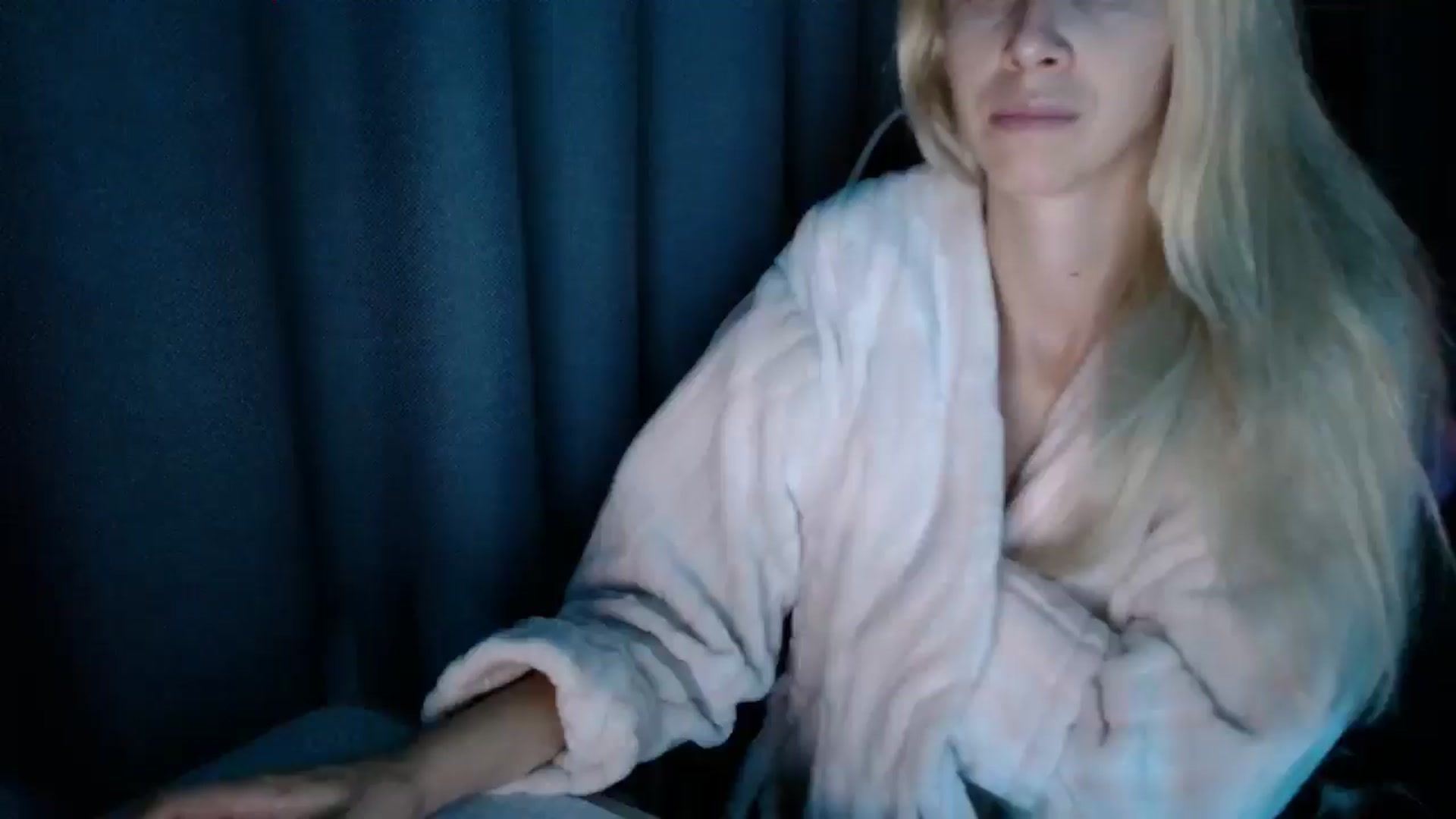 Gallery image thumbnail from Monika_lucci's myfreecams stream on, 10/14/2024, 20:11 image 1 of 20