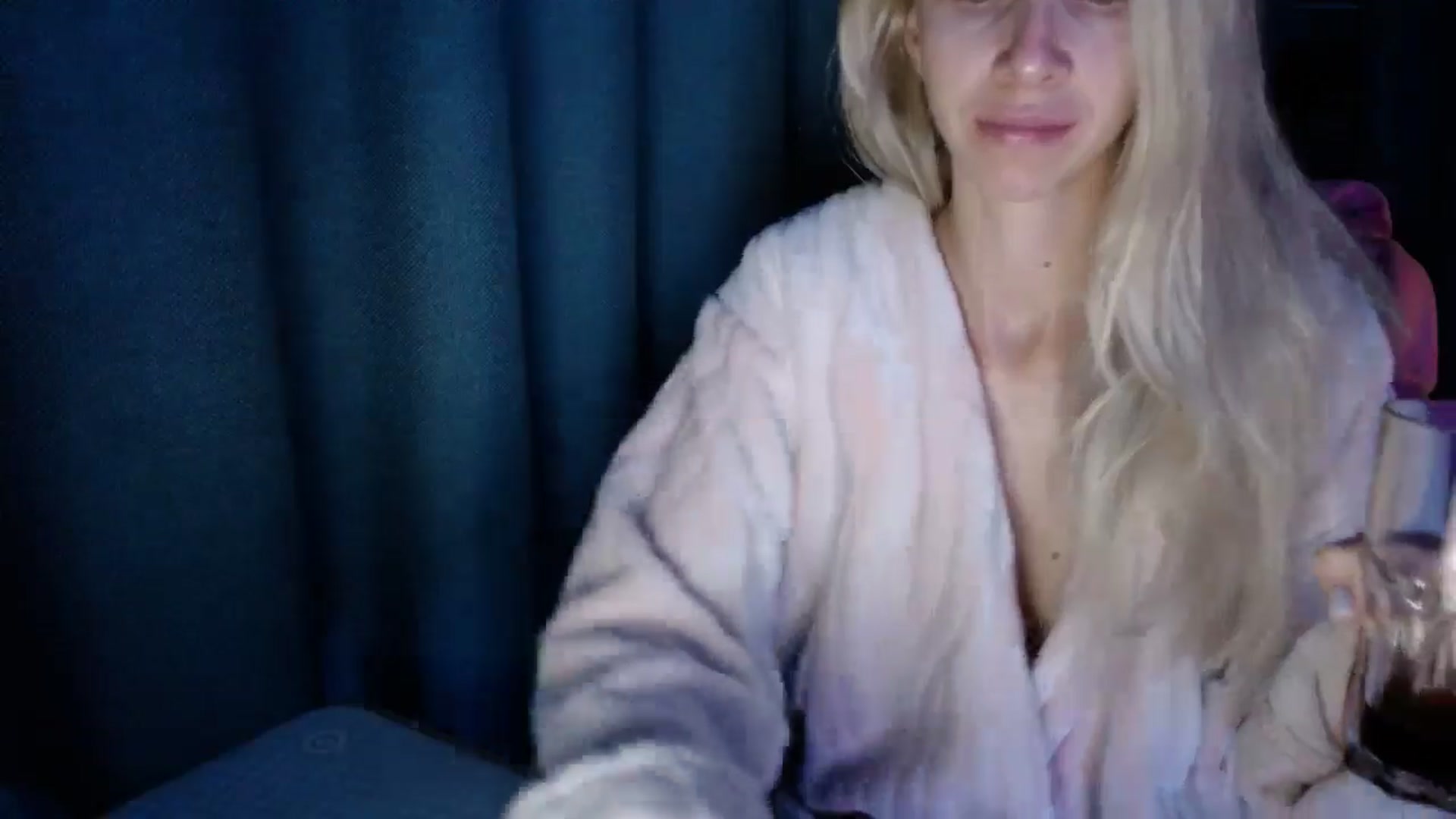 Gallery image thumbnail from Monika_lucci's myfreecams stream on, 10/14/2024, 20:11 image 8 of 20