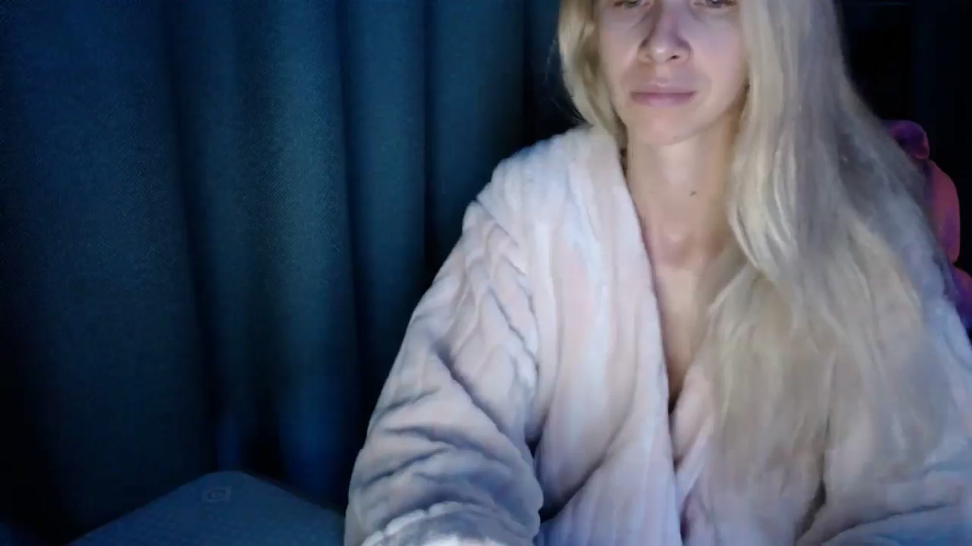 Gallery image thumbnail from Monika_lucci's myfreecams stream on, 10/14/2024, 20:11 image 5 of 20