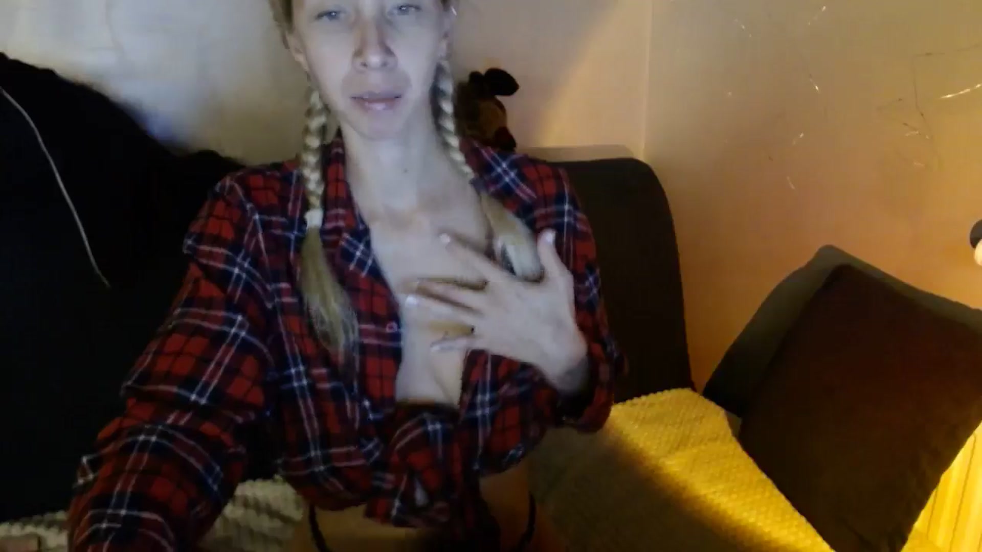 Gallery image thumbnail from Monika_lucci's myfreecams stream on, 10/19/2024, 16:59 image 17 of 20